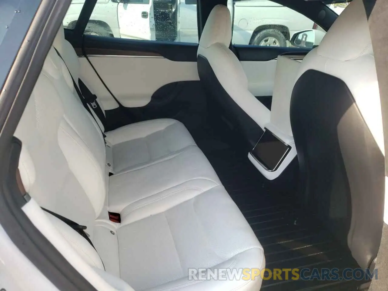 6 fotografías del automóvil dañado 5YJSA1E56MF429313 TESLA MODEL S 2021