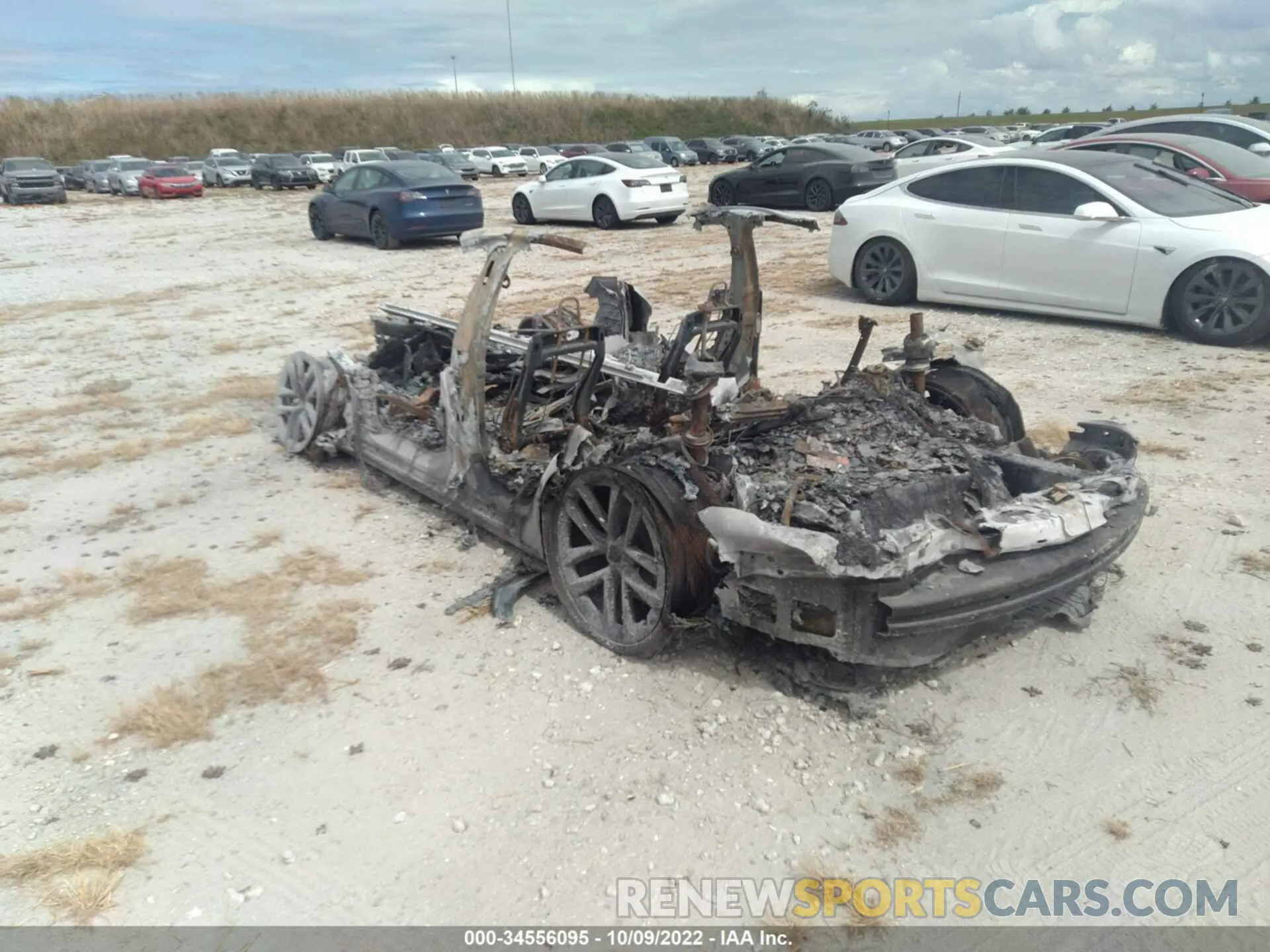 3 fotografías del automóvil dañado 5YJSA1E56MF435600 TESLA MODEL S 2021