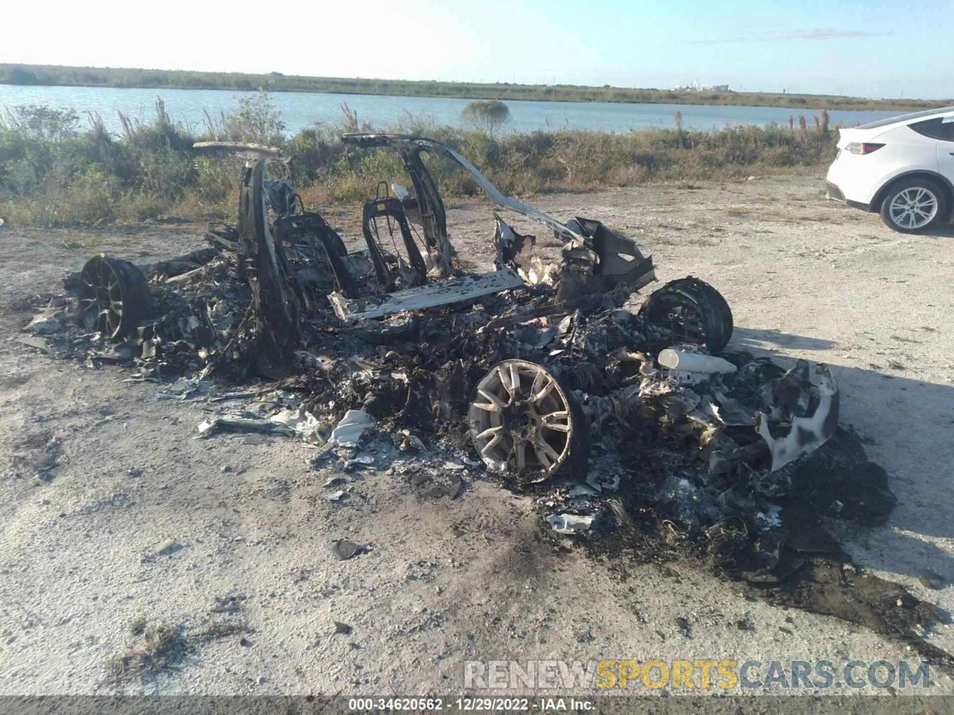 1 fotografías del automóvil dañado 5YJSA1E56MF439890 TESLA MODEL S 2021