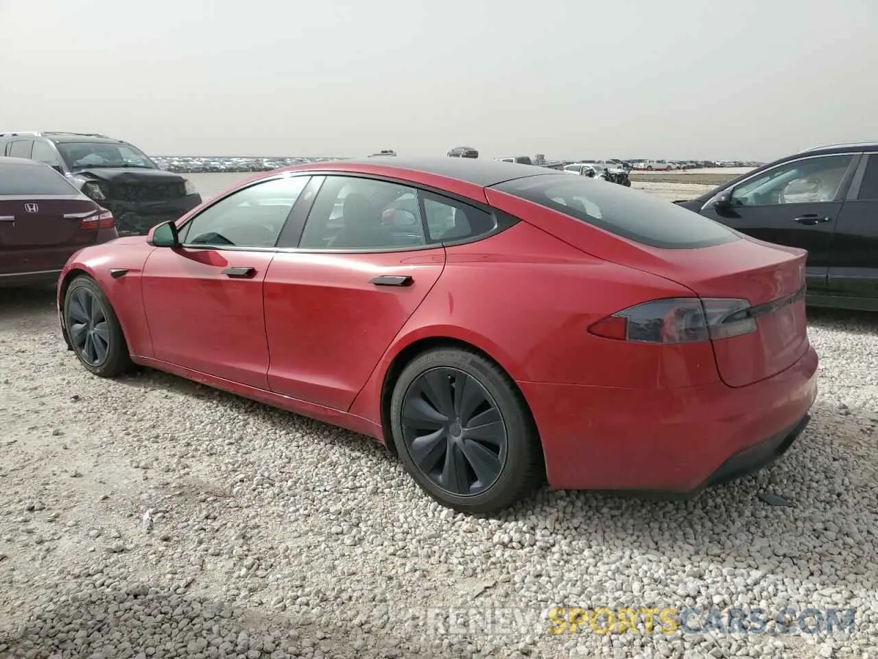2 fotografías del automóvil dañado 5YJSA1E56MF442210 TESLA MODEL S 2021
