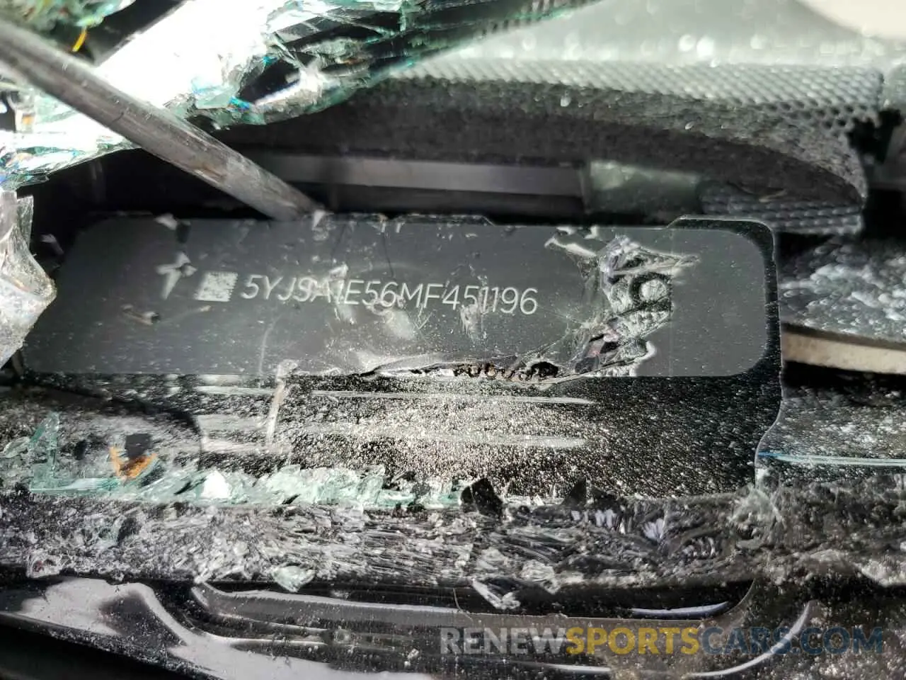 12 fotografías del automóvil dañado 5YJSA1E56MF451196 TESLA MODEL S 2021