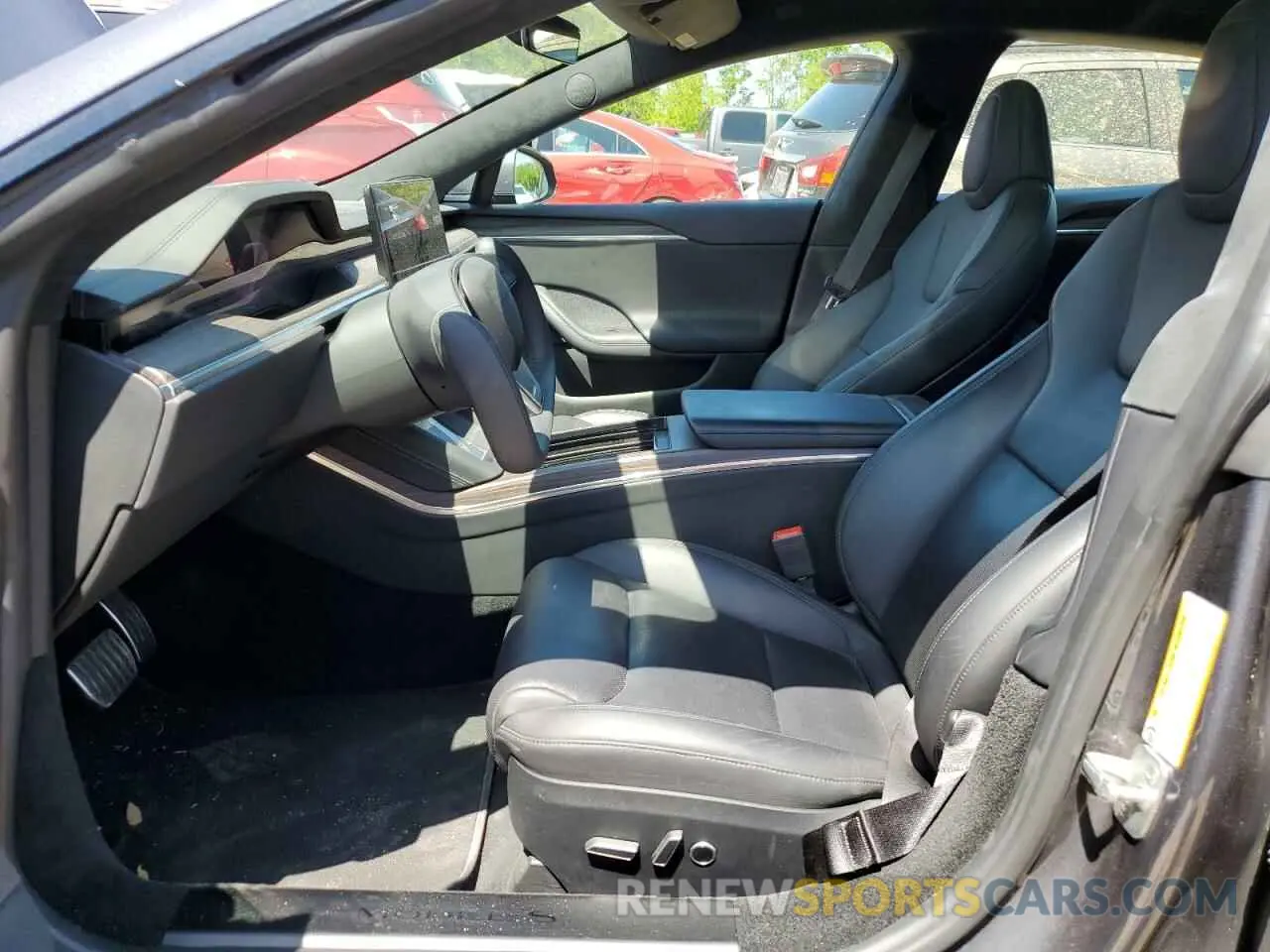 7 fotografías del automóvil dañado 5YJSA1E56MF456558 TESLA MODEL S 2021