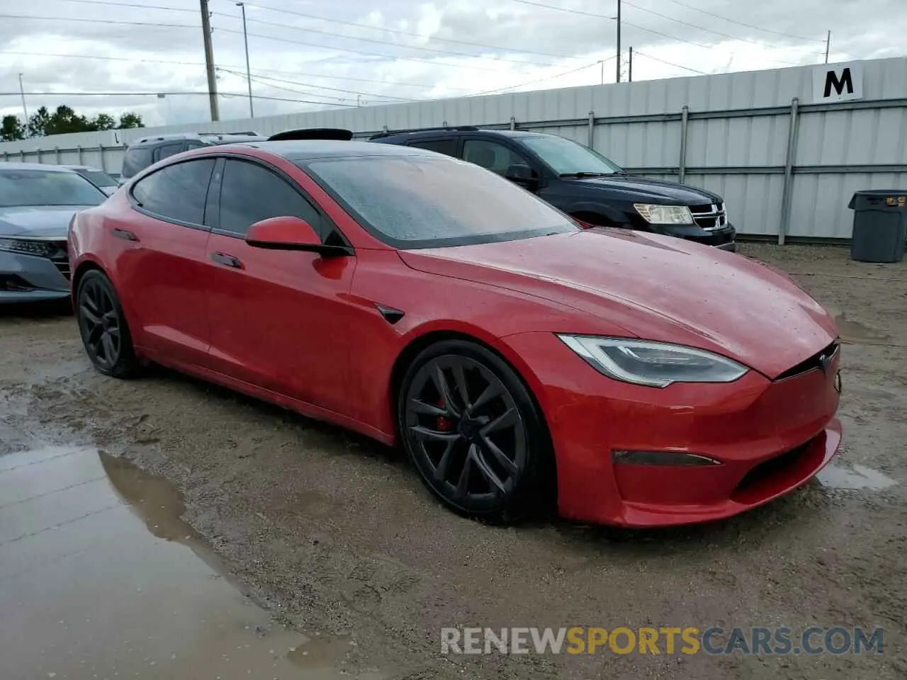 4 fotografías del automóvil dañado 5YJSA1E57MF435363 TESLA MODEL S 2021