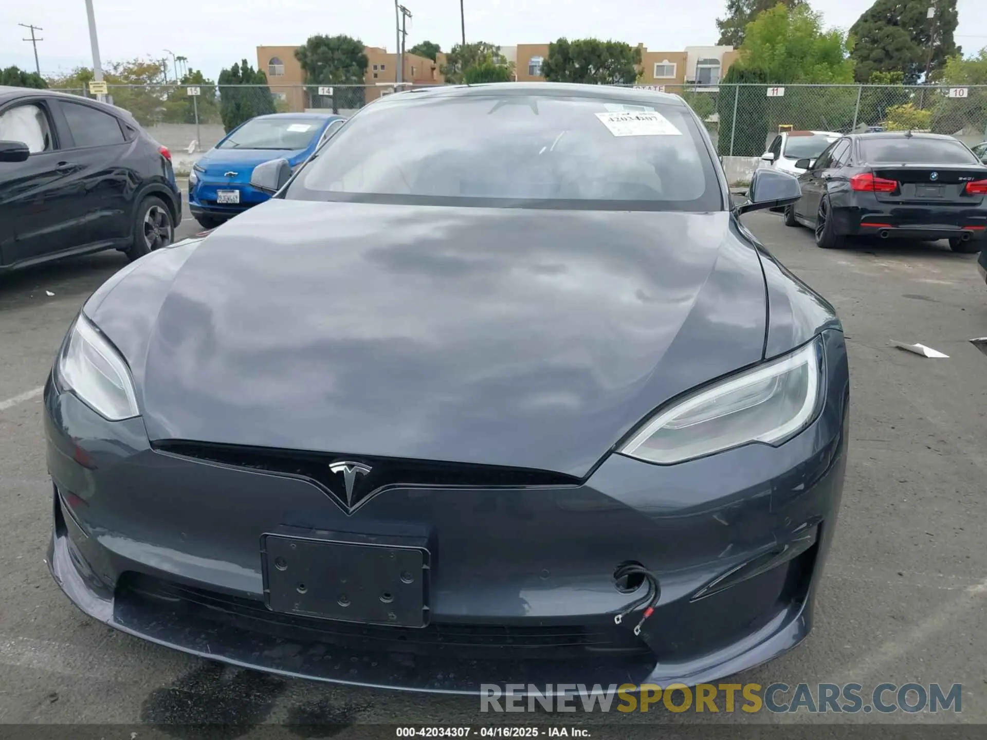 12 fotografías del automóvil dañado 5YJSA1E57MF441387 TESLA MODEL S 2021