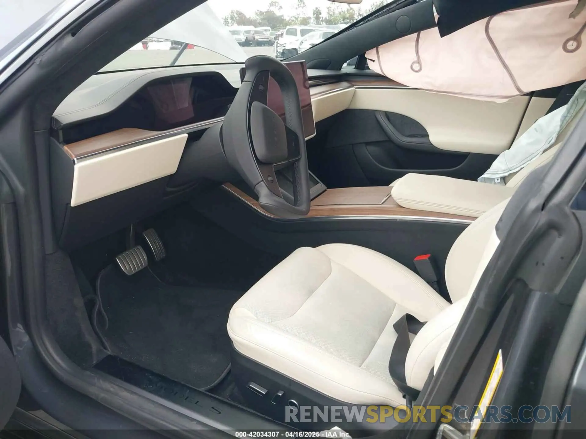 5 fotografías del automóvil dañado 5YJSA1E57MF441387 TESLA MODEL S 2021