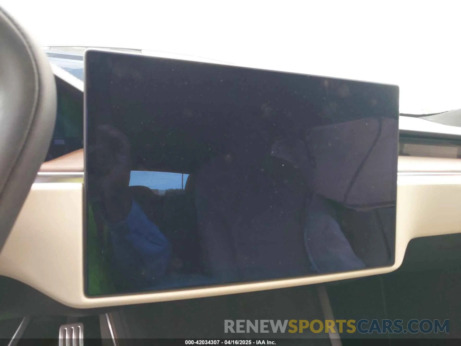 7 fotografías del automóvil dañado 5YJSA1E57MF441387 TESLA MODEL S 2021