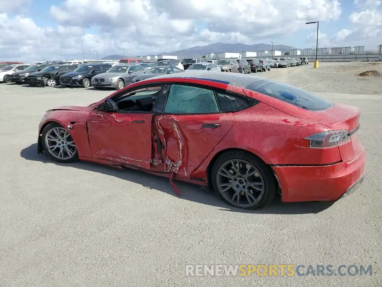 2 fotografías del automóvil dañado 5YJSA1E57MF448808 TESLA MODEL S 2021