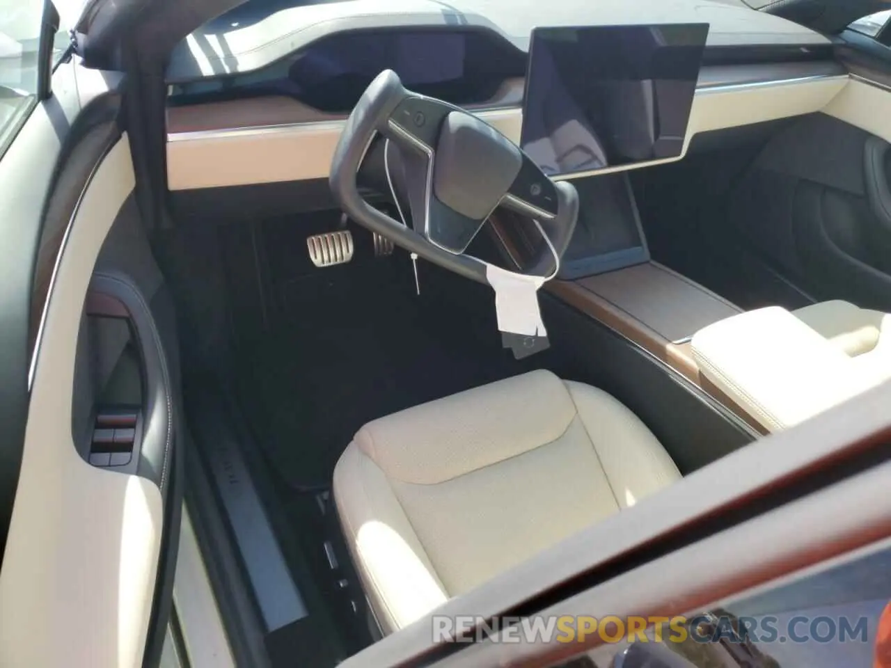 8 fotografías del automóvil dañado 5YJSA1E57MF453359 TESLA MODEL S 2021
