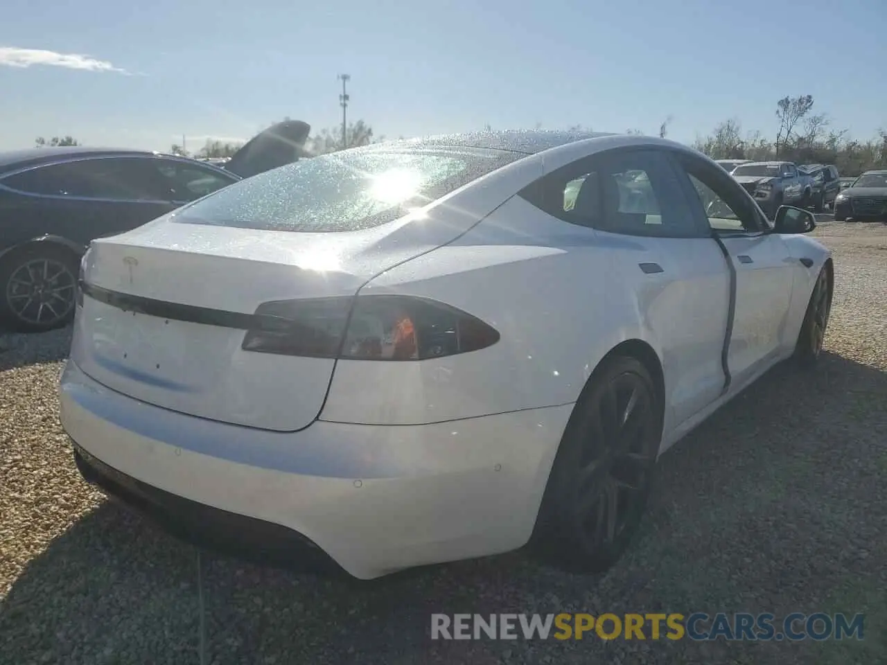 4 fotografías del automóvil dañado 5YJSA1E58MF436070 TESLA MODEL S 2021