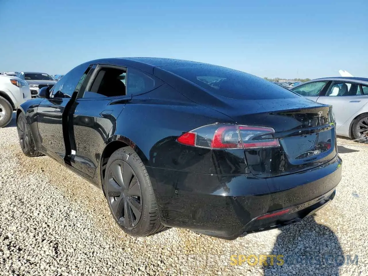 3 fotografías del automóvil dañado 5YJSA1E58MF455427 TESLA MODEL S 2021