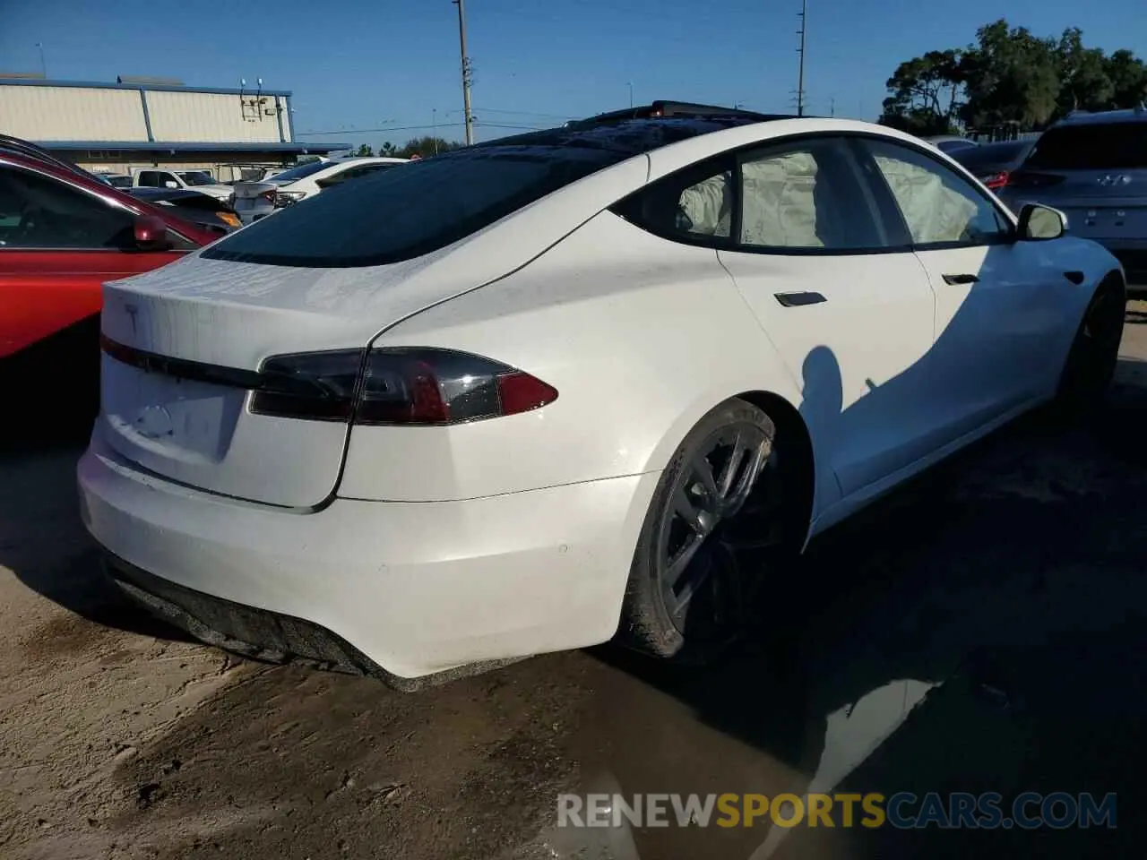 4 fotografías del automóvil dañado 5YJSA1E59MF434747 TESLA MODEL S 2021