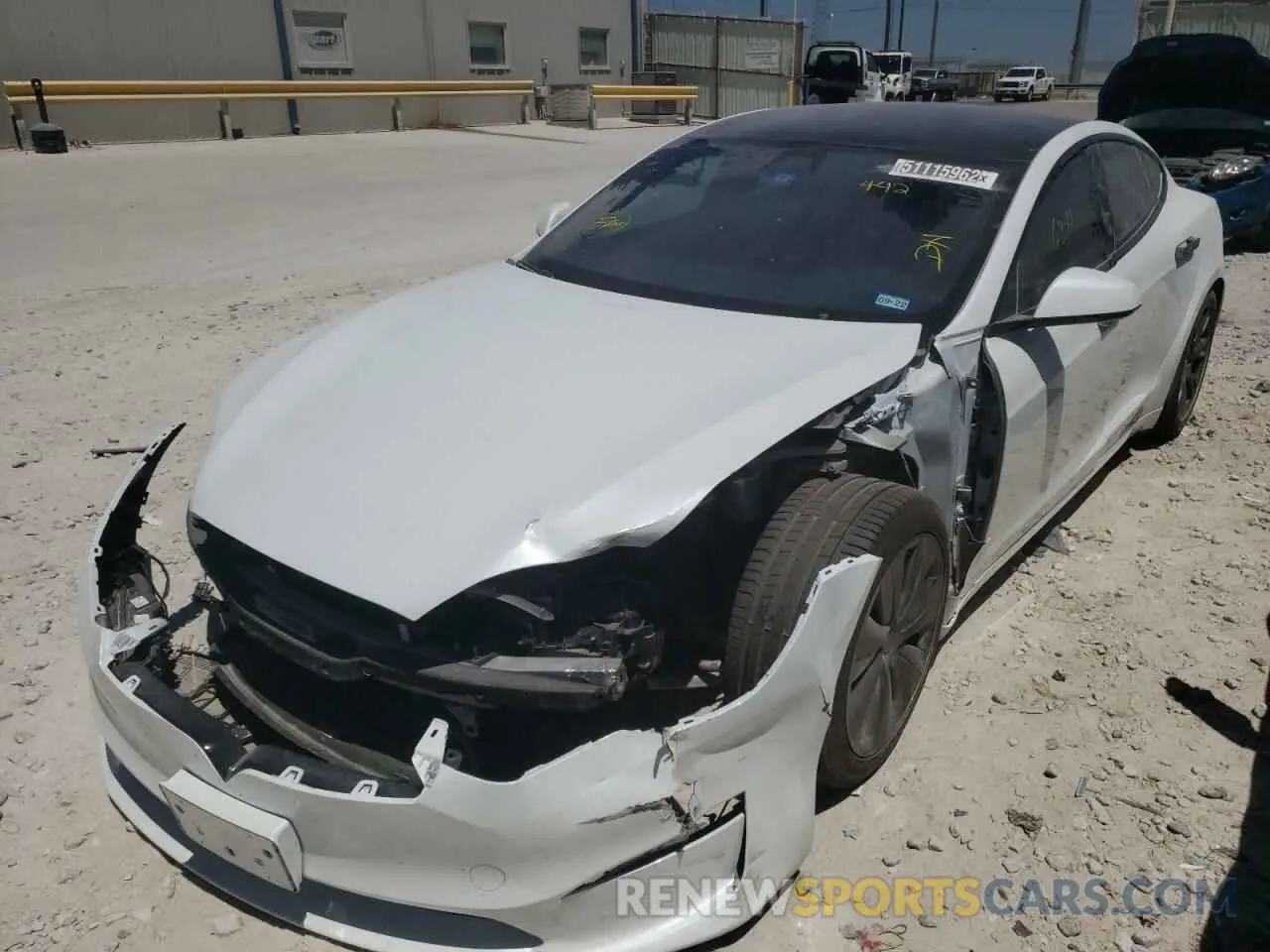 2 fotografías del automóvil dañado 5YJSA1E59MF442217 TESLA MODEL S 2021