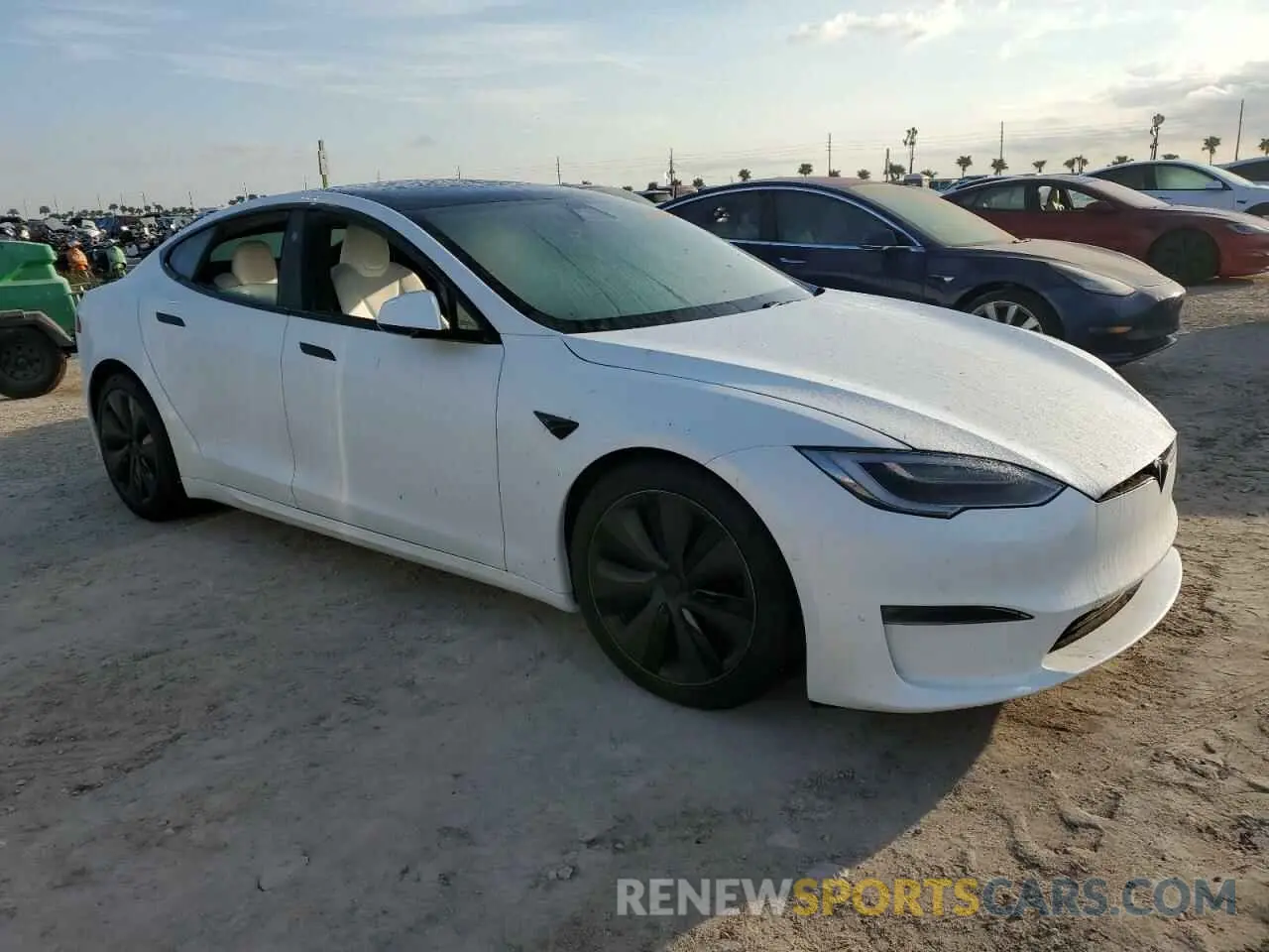 4 fotografías del automóvil dañado 5YJSA1E59MF452102 TESLA MODEL S 2021