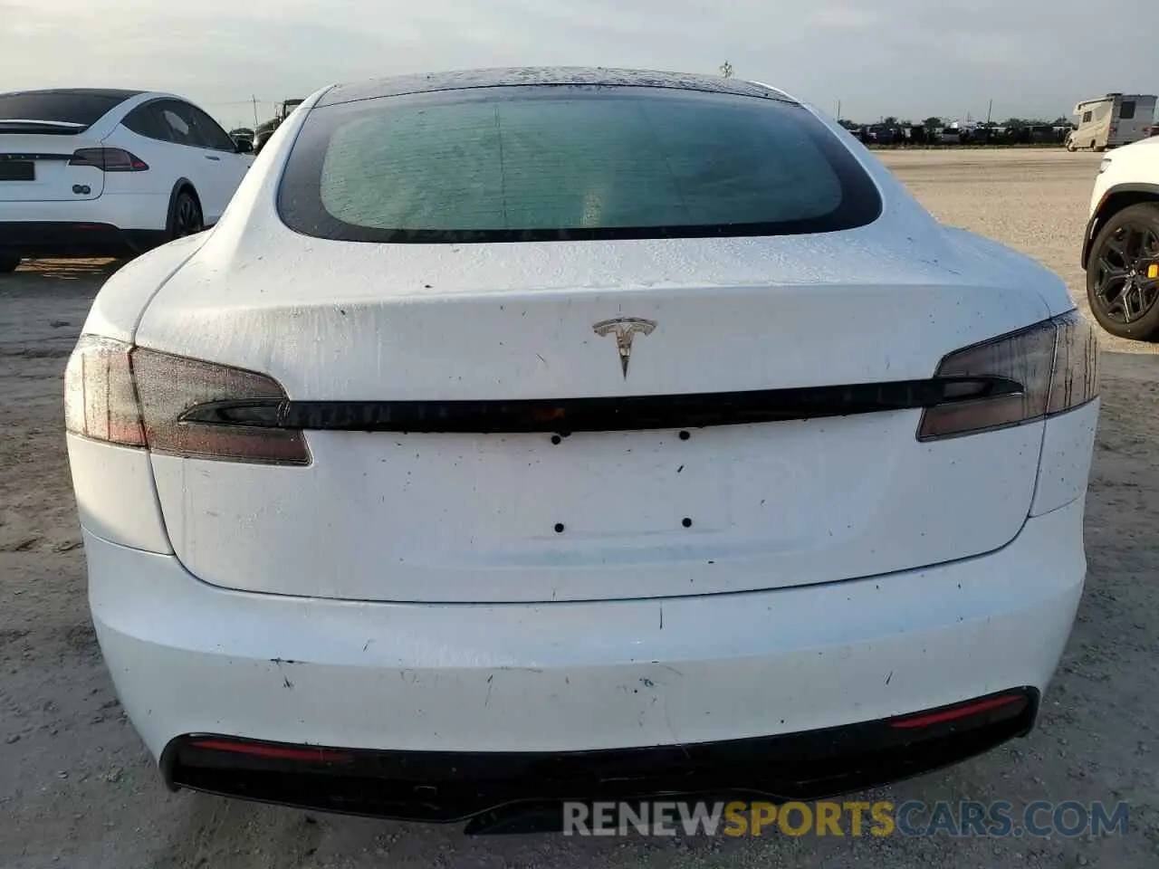 6 fotografías del automóvil dañado 5YJSA1E59MF452102 TESLA MODEL S 2021