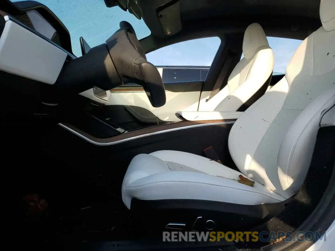 7 fotografías del automóvil dañado 5YJSA1E59MF452102 TESLA MODEL S 2021