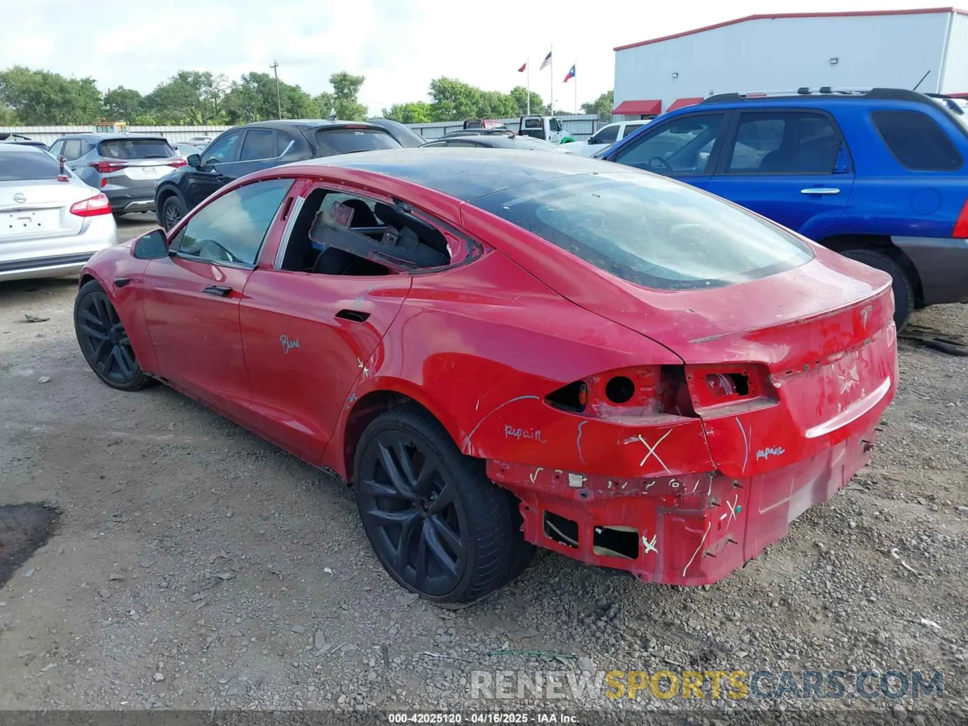 3 fotografías del automóvil dañado 5YJSA1E60MF447203 TESLA MODEL S 2021