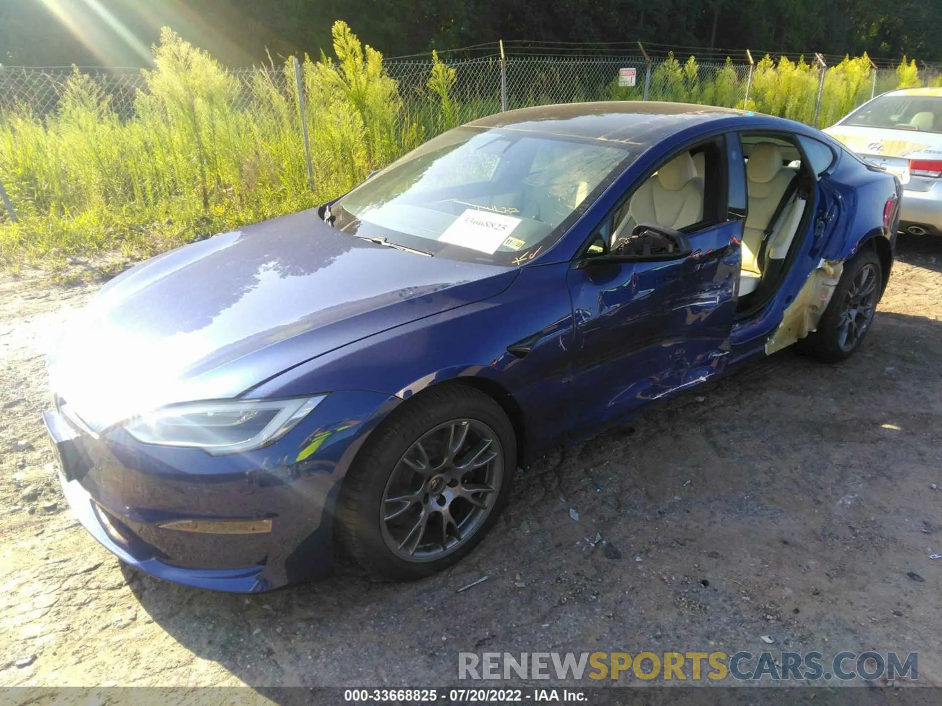 2 fotografías del automóvil dañado 5YJSA1E60MF451705 TESLA MODEL S 2021