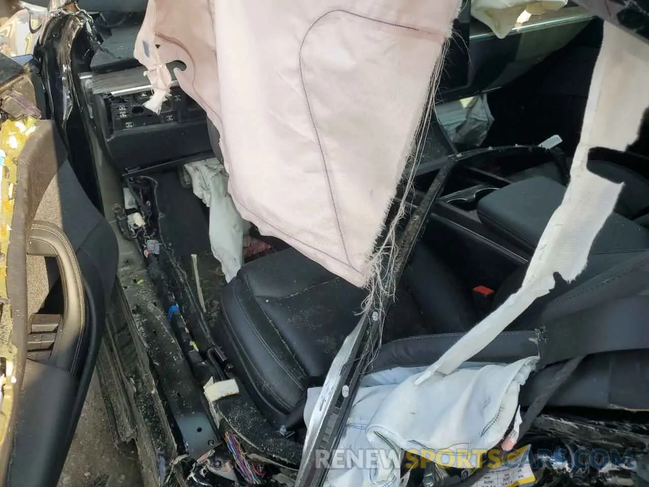8 fotografías del automóvil dañado 5YJSA1E61MF431821 TESLA MODEL S 2021