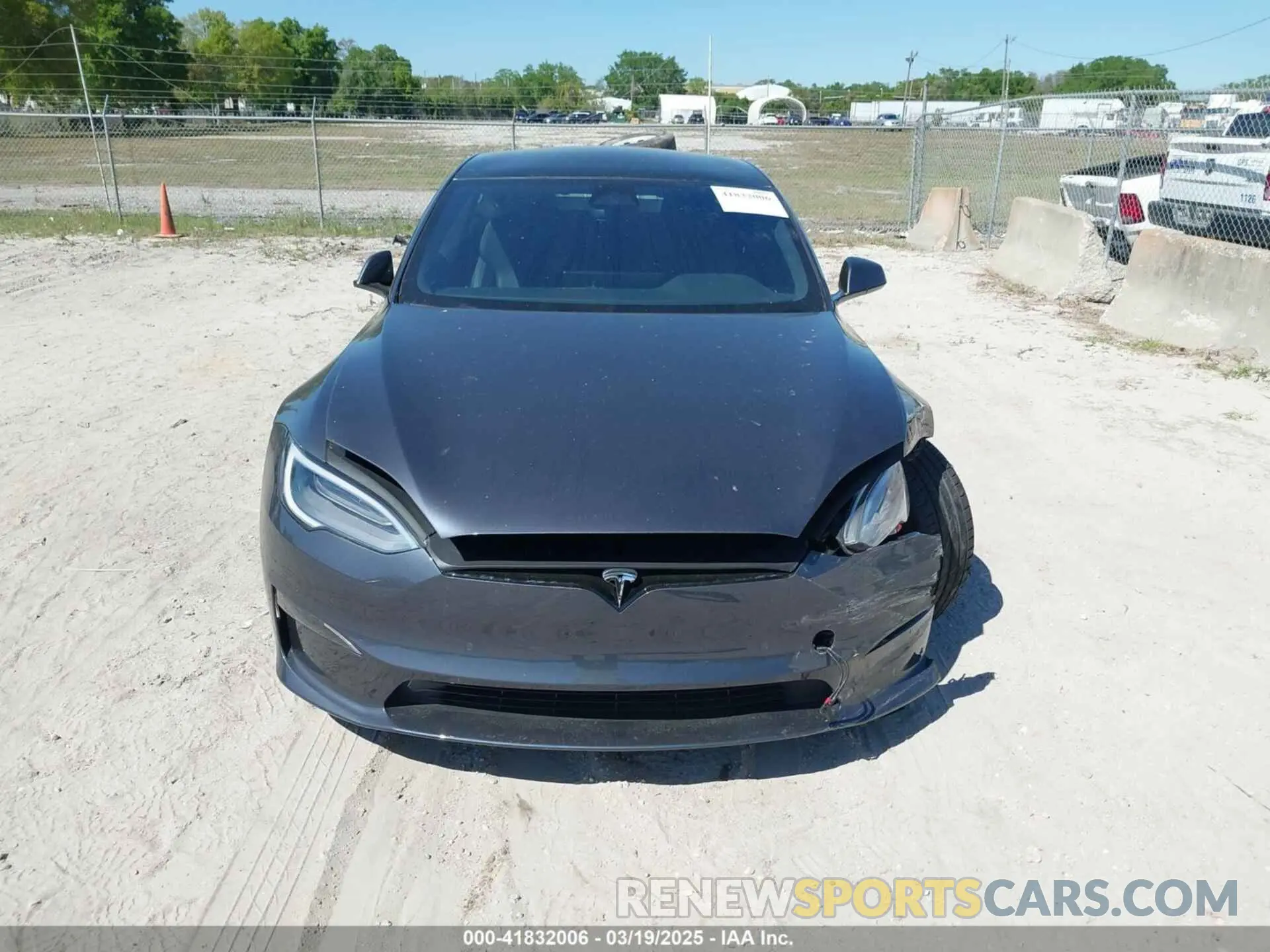 12 fotografías del automóvil dañado 5YJSA1E61MF435321 TESLA MODEL S 2021