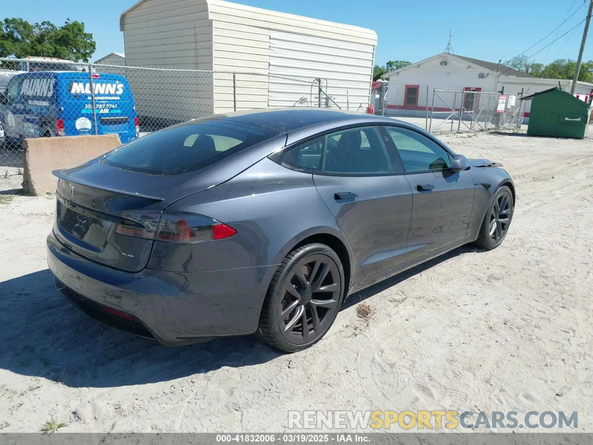 4 fotografías del automóvil dañado 5YJSA1E61MF435321 TESLA MODEL S 2021