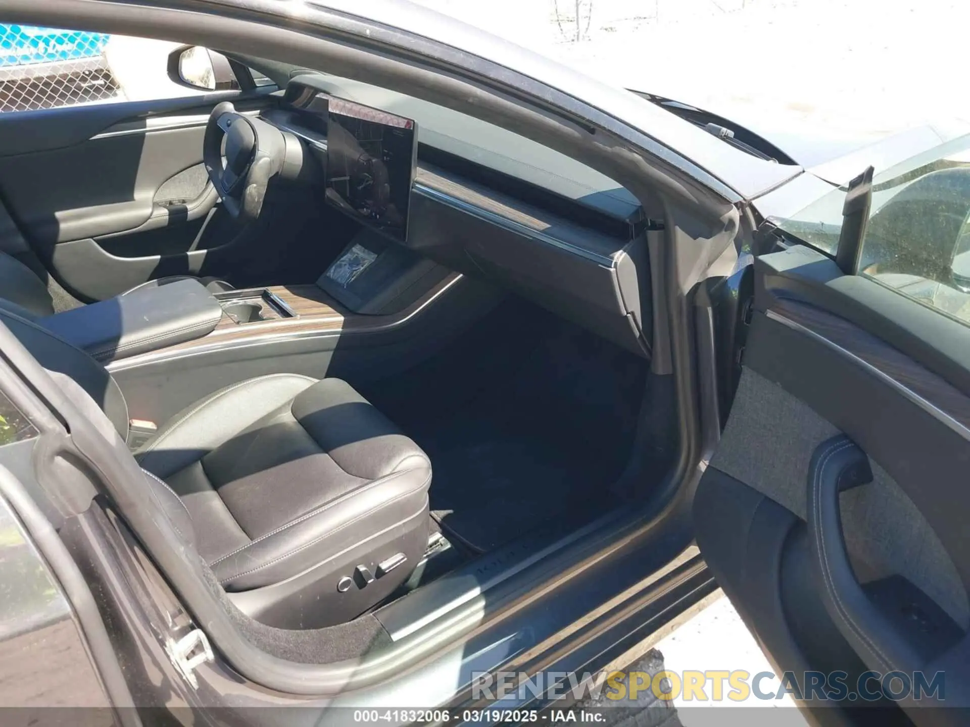 5 fotografías del automóvil dañado 5YJSA1E61MF435321 TESLA MODEL S 2021