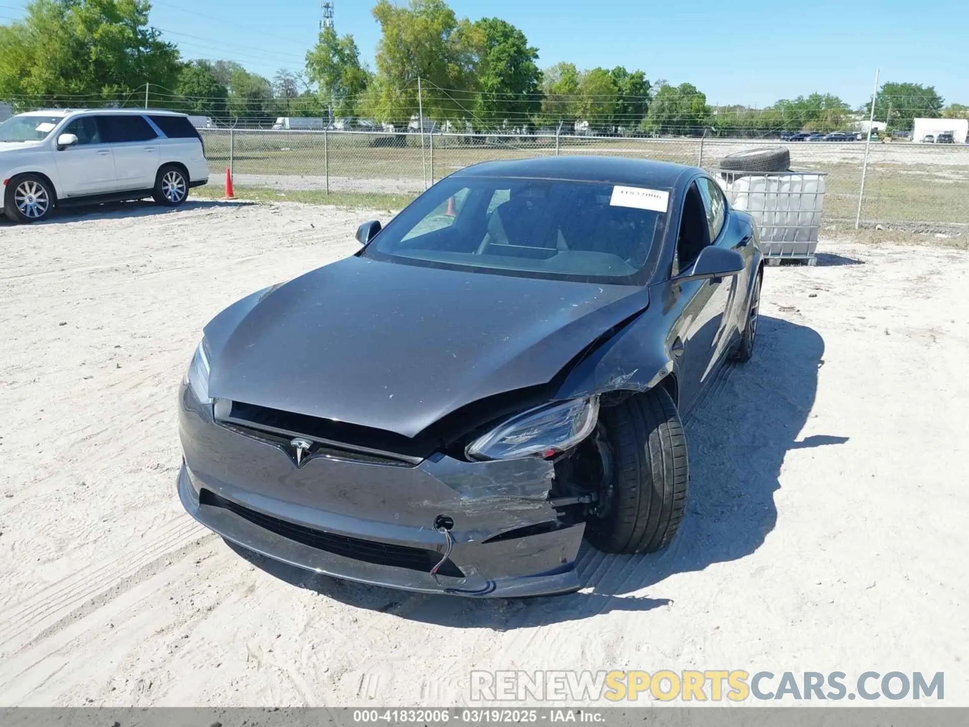 6 fotografías del automóvil dañado 5YJSA1E61MF435321 TESLA MODEL S 2021