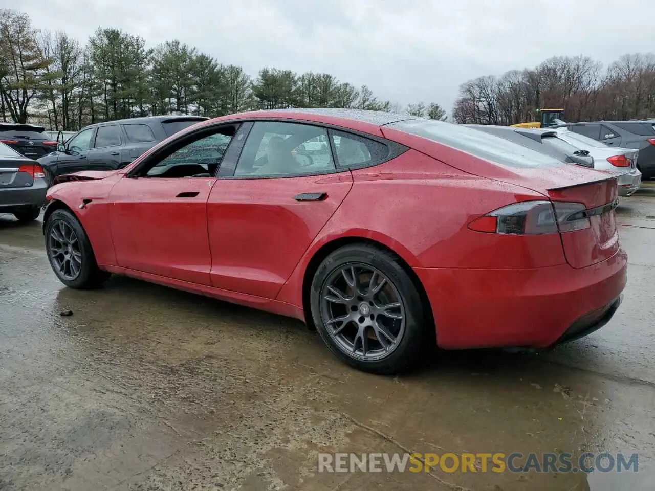 2 fotografías del automóvil dañado 5YJSA1E61MF436369 TESLA MODEL S 2021