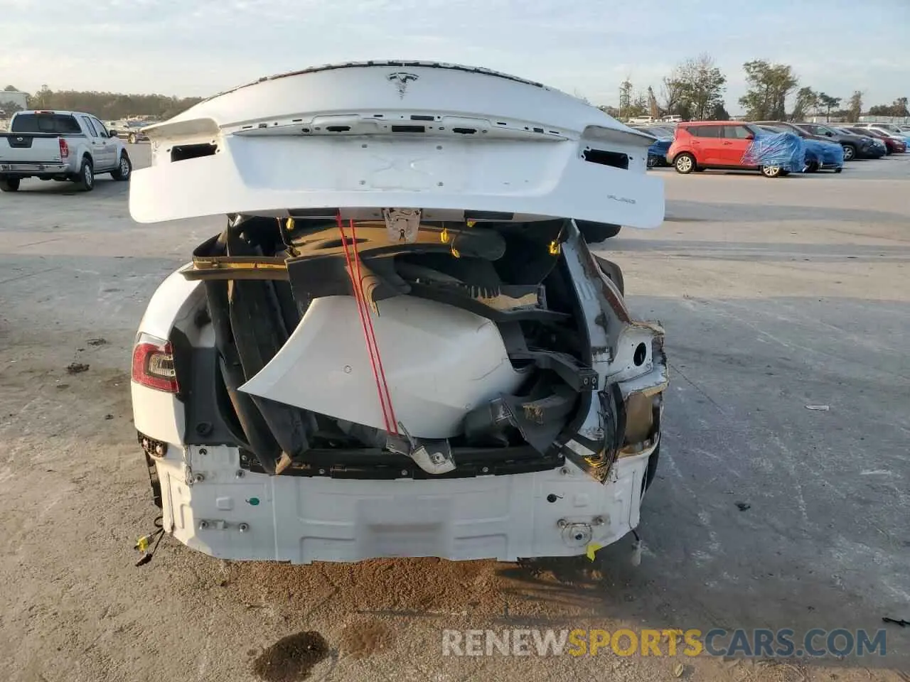 6 fotografías del automóvil dañado 5YJSA1E62MF434808 TESLA MODEL S 2021