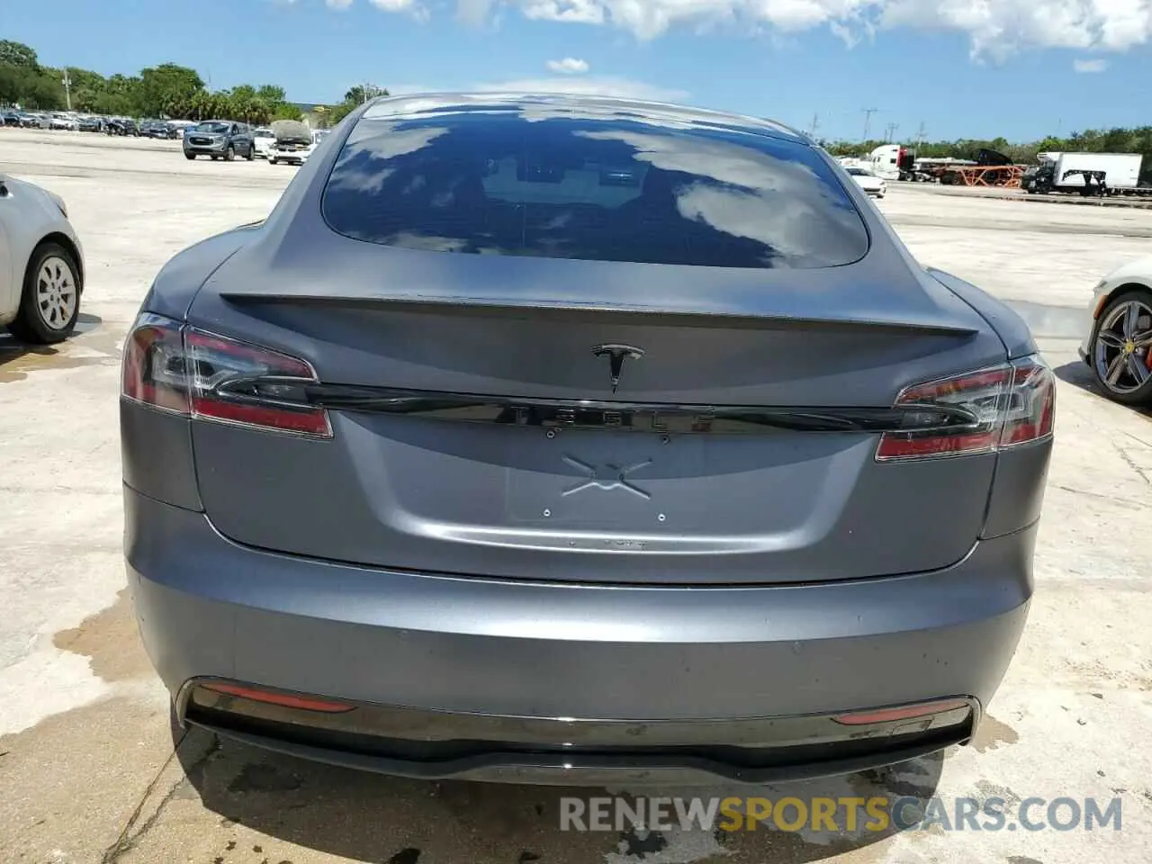 6 fotografías del automóvil dañado 5YJSA1E62MF451799 TESLA MODEL S 2021