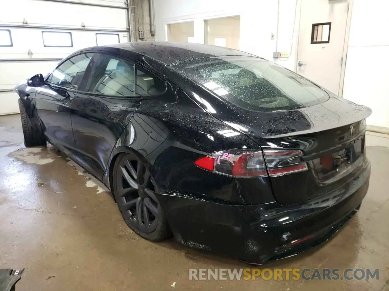 3 fotografías del automóvil dañado 5YJSA1E63MF432050 TESLA MODEL S 2021
