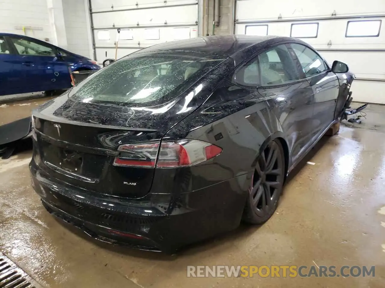 4 fotografías del automóvil dañado 5YJSA1E63MF432050 TESLA MODEL S 2021