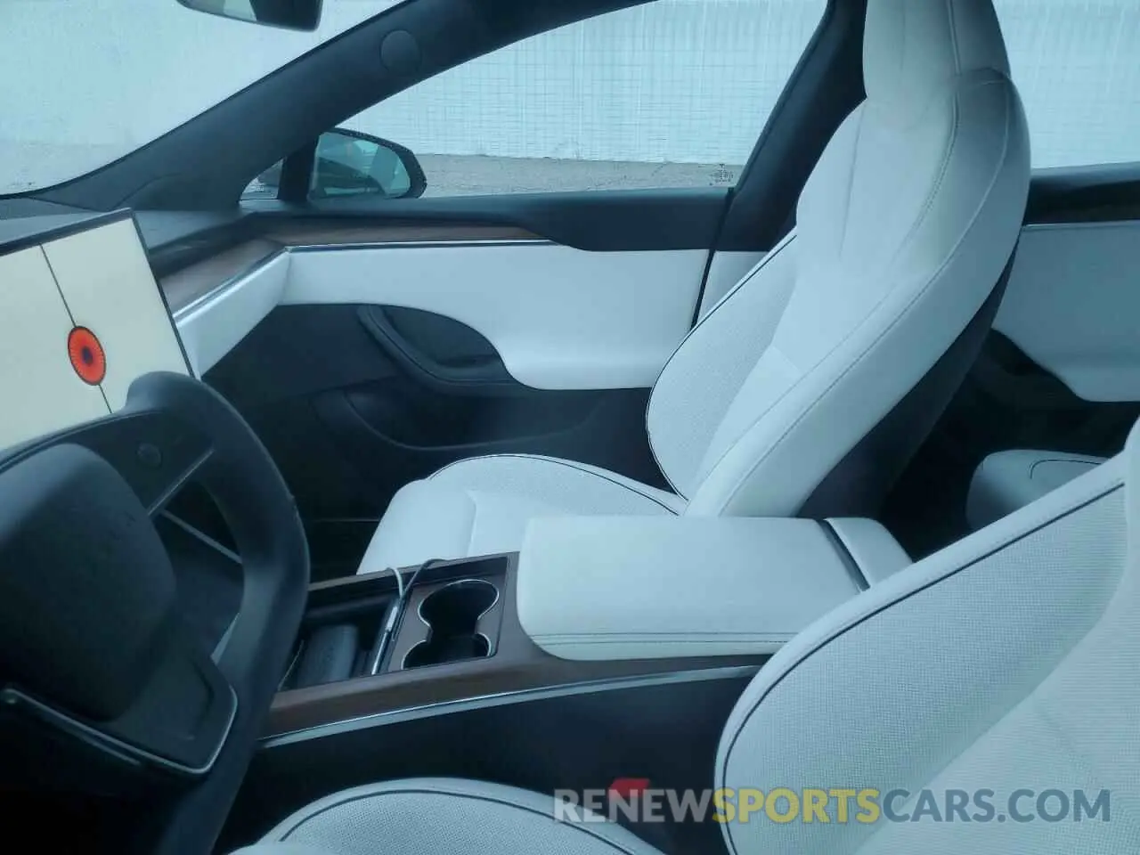 9 fotografías del automóvil dañado 5YJSA1E63MF433361 TESLA MODEL S 2021