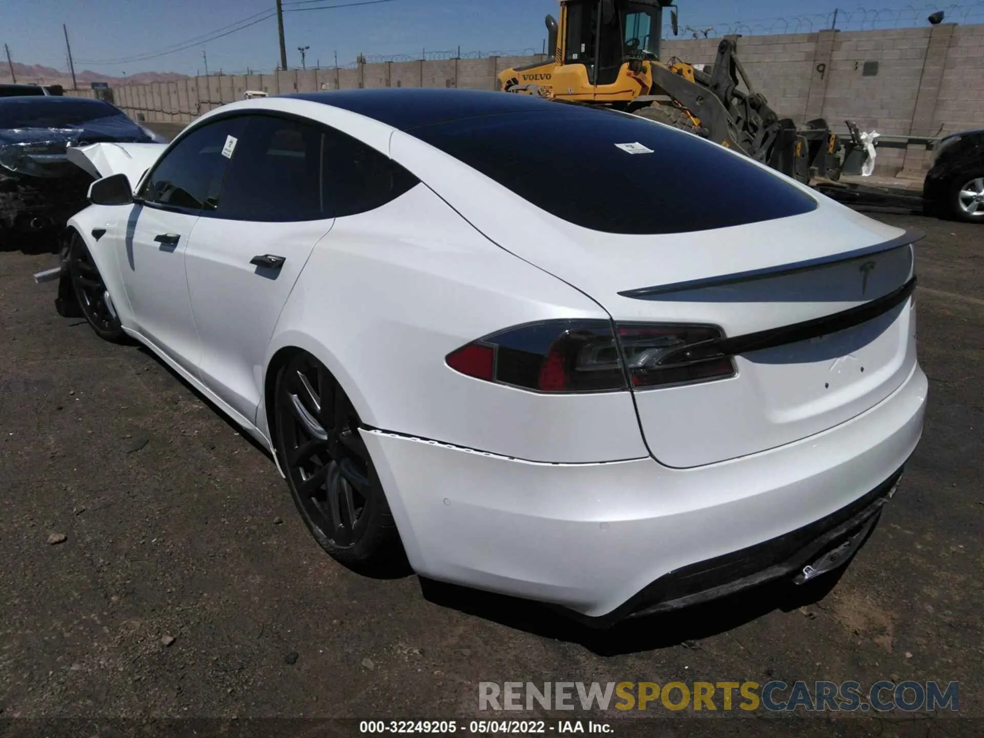 3 fotografías del automóvil dañado 5YJSA1E63MF454419 TESLA MODEL S 2021