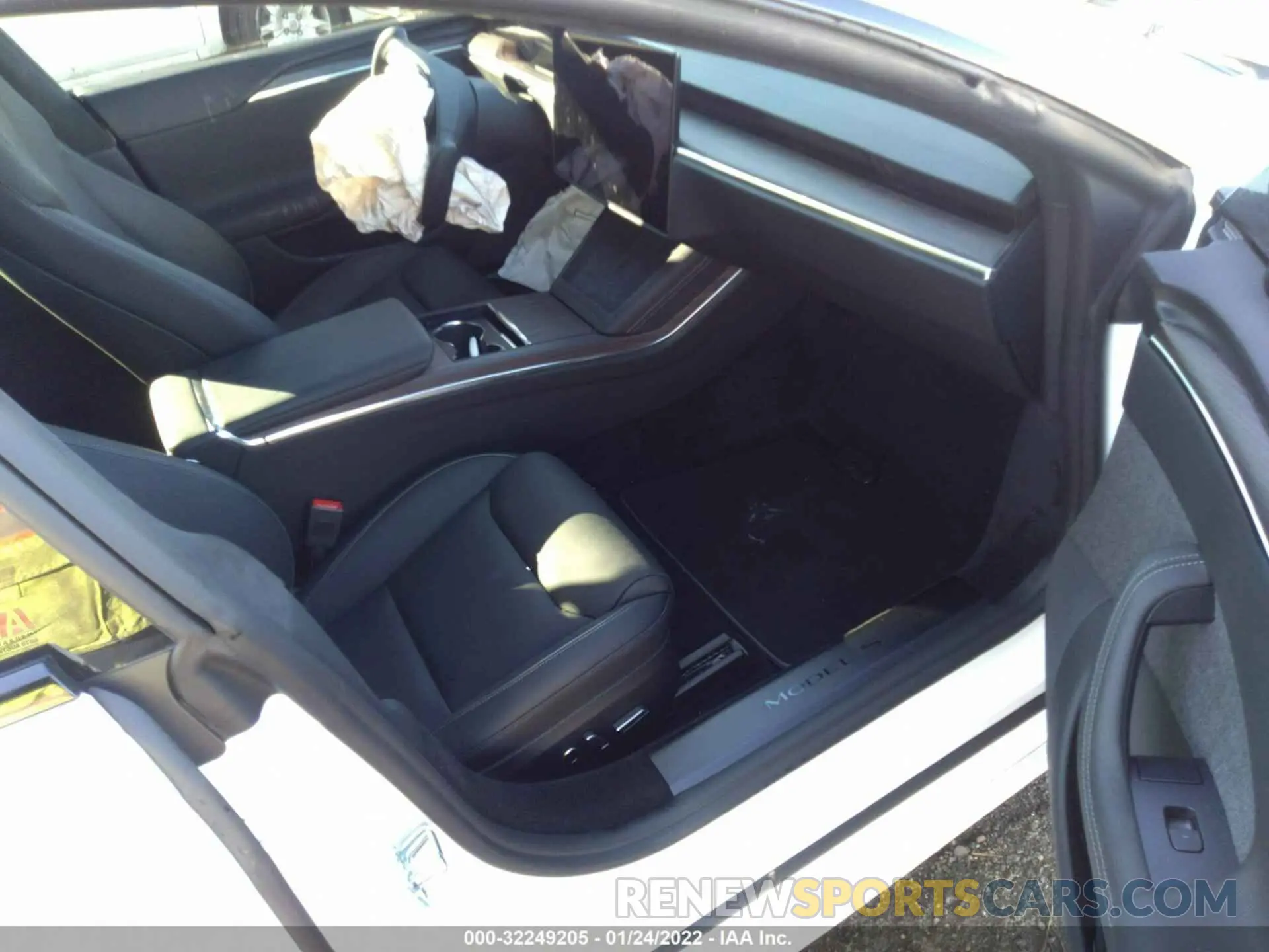 5 fotografías del automóvil dañado 5YJSA1E63MF454419 TESLA MODEL S 2021
