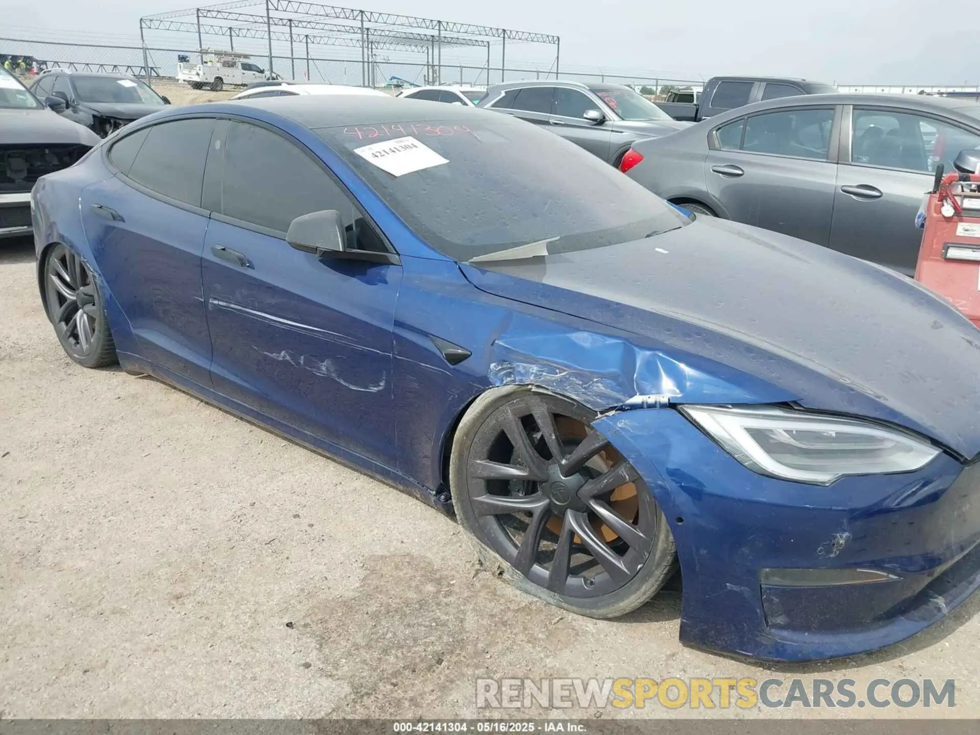 6 fotografías del automóvil dañado 5YJSA1E64MF442036 TESLA MODEL S 2021