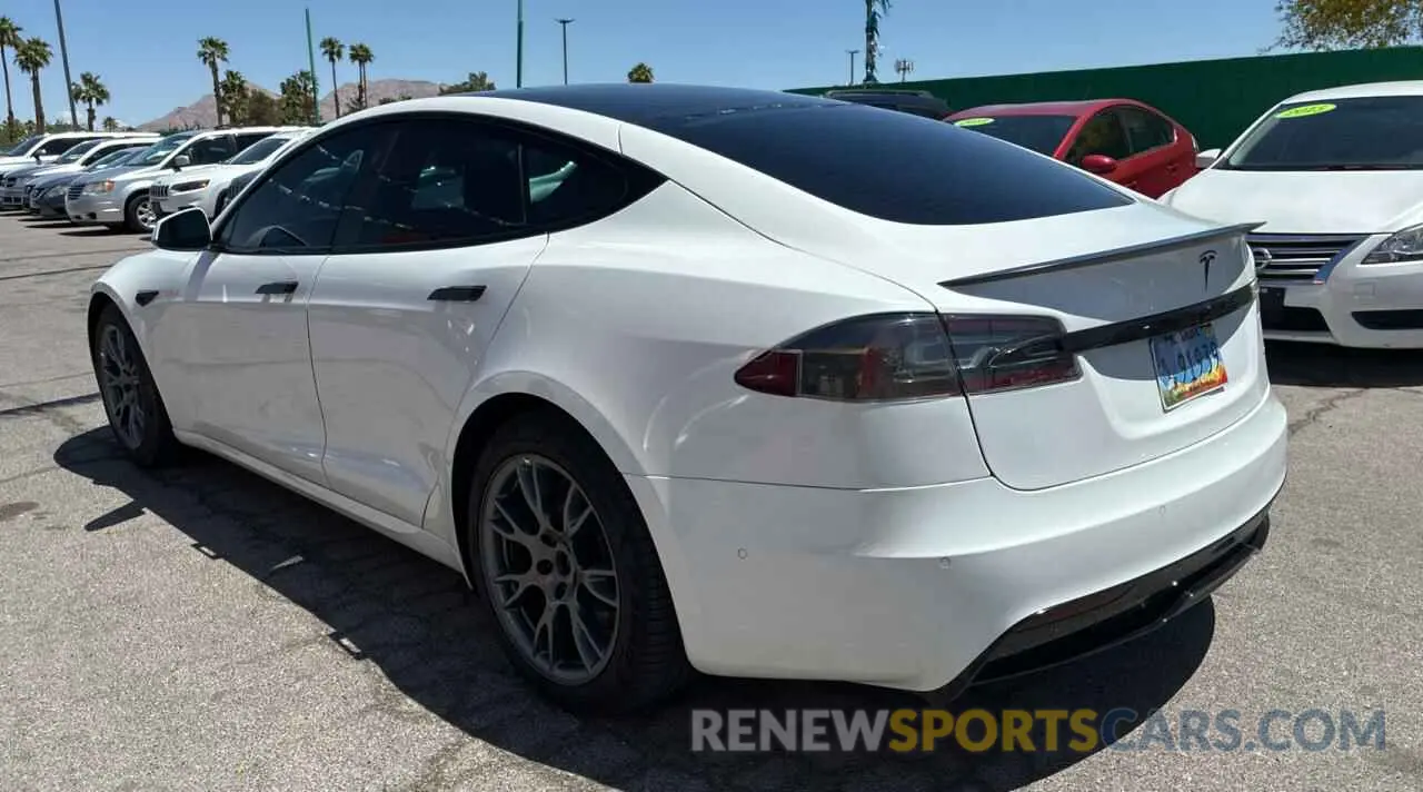 3 fotografías del automóvil dañado 5YJSA1E64MF447124 TESLA MODEL S 2021