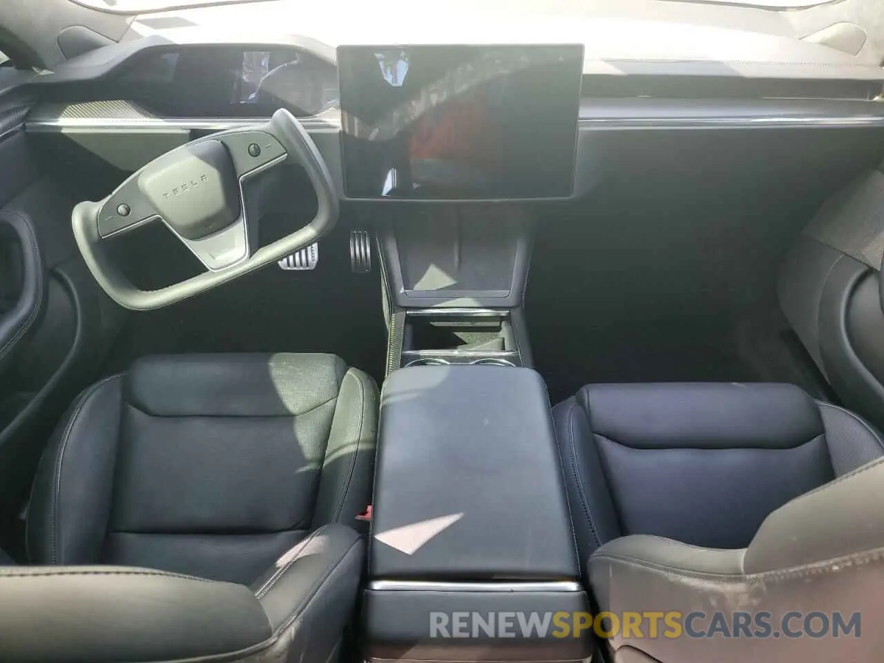 8 fotografías del automóvil dañado 5YJSA1E64MF451996 TESLA MODEL S 2021