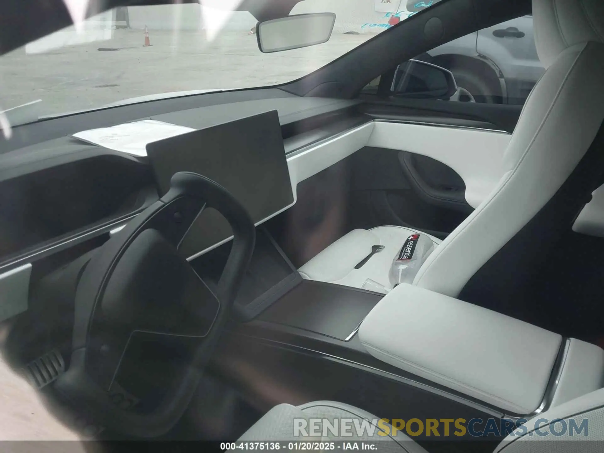 17 fotografías del automóvil dañado 5YJSA1E64MF452744 TESLA MODEL S 2021