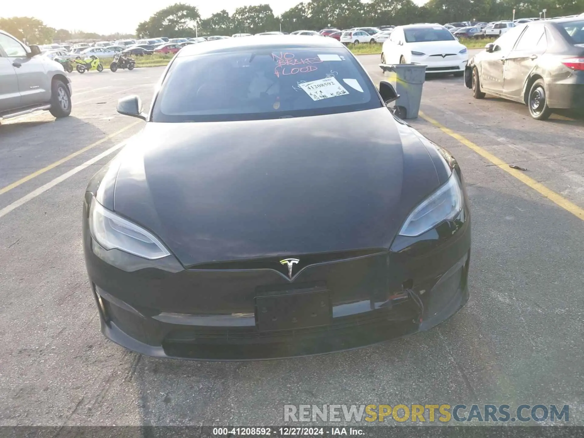 6 fotografías del automóvil dañado 5YJSA1E64MF454705 TESLA MODEL S 2021
