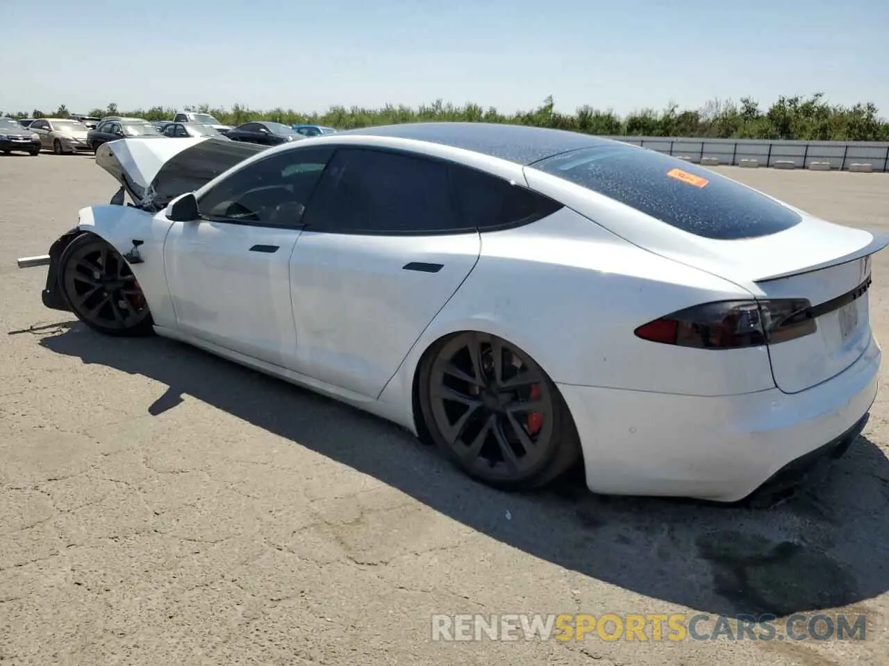 2 fotografías del automóvil dañado 5YJSA1E65MF451442 TESLA MODEL S 2021