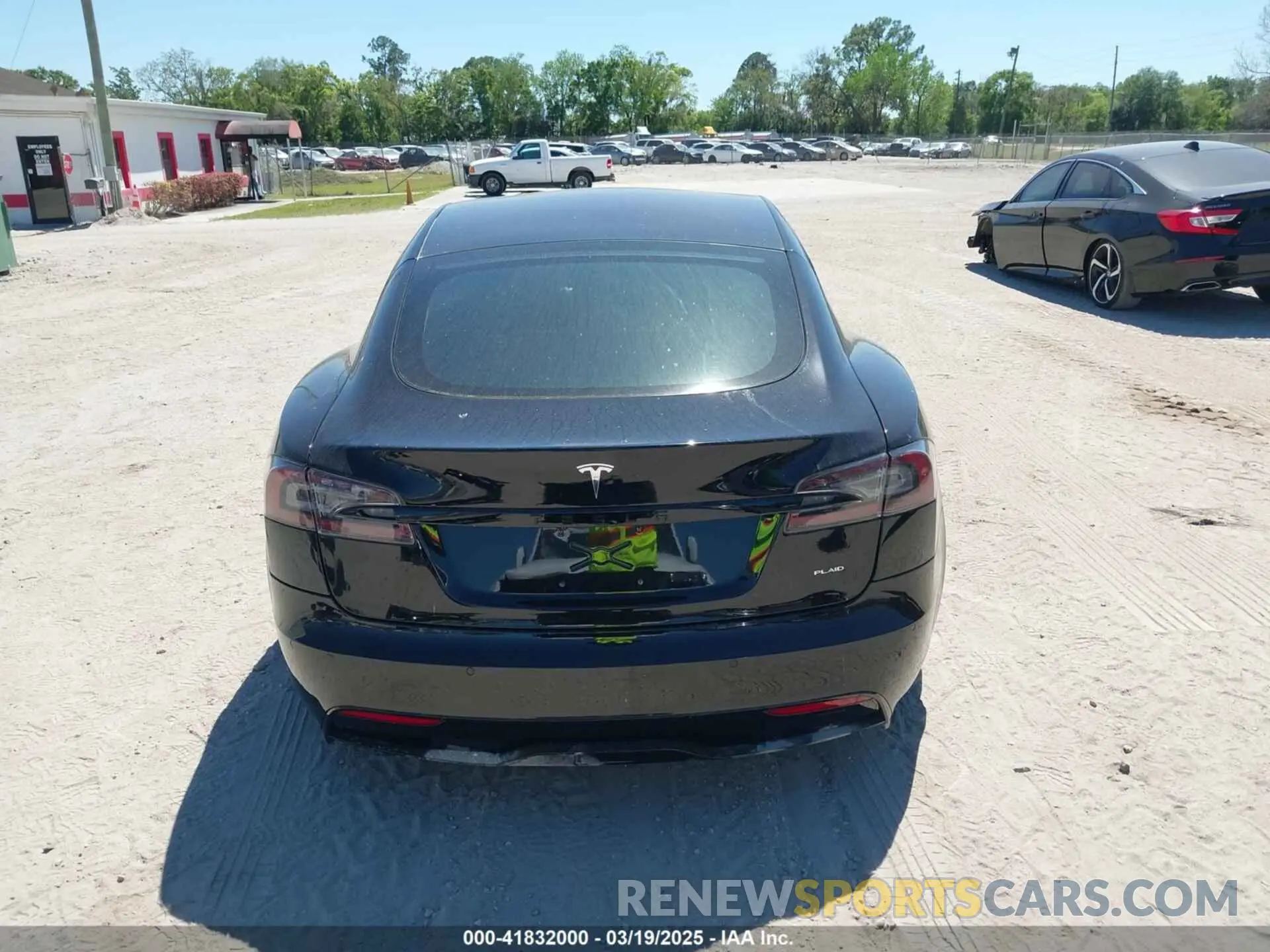 17 fotografías del automóvil dañado 5YJSA1E66MF452258 TESLA MODEL S 2021