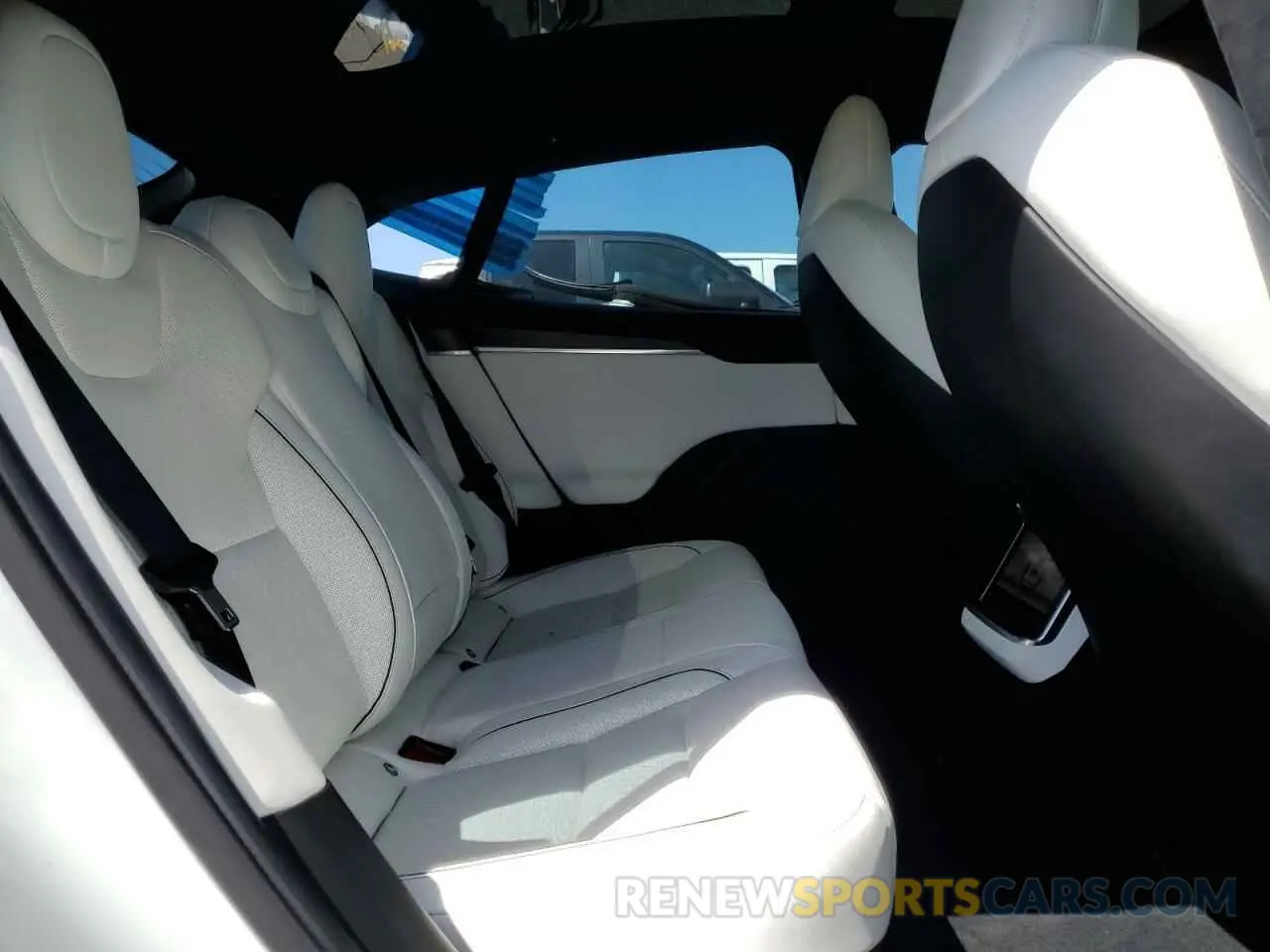 11 fotografías del automóvil dañado 5YJSA1E66MF453717 TESLA MODEL S 2021