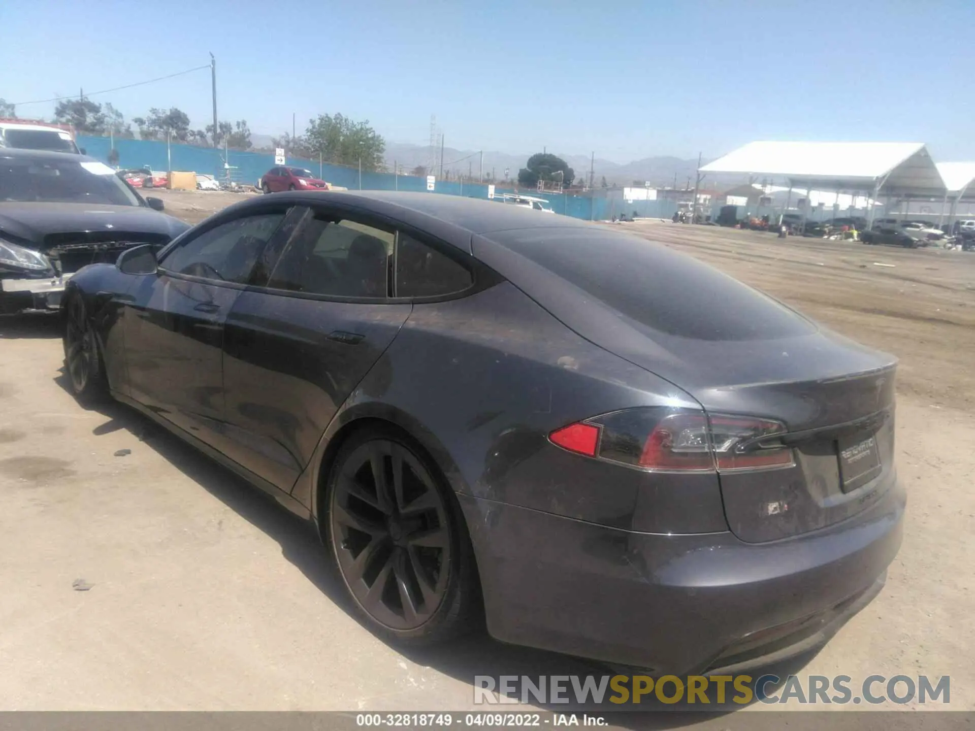 3 fotografías del automóvil dañado 5YJSA1E67MF431578 TESLA MODEL S 2021