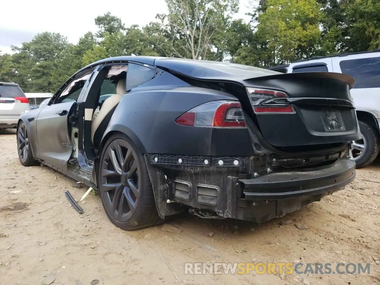 3 fotografías del automóvil dañado 5YJSA1E68MF439110 TESLA MODEL S 2021
