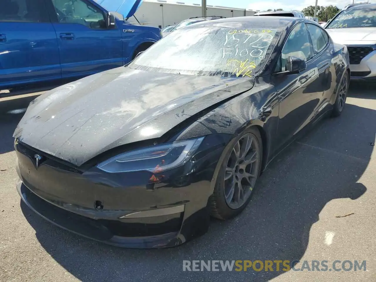 2 fotografías del automóvil dañado 5YJSA1E68MF451631 TESLA MODEL S 2021