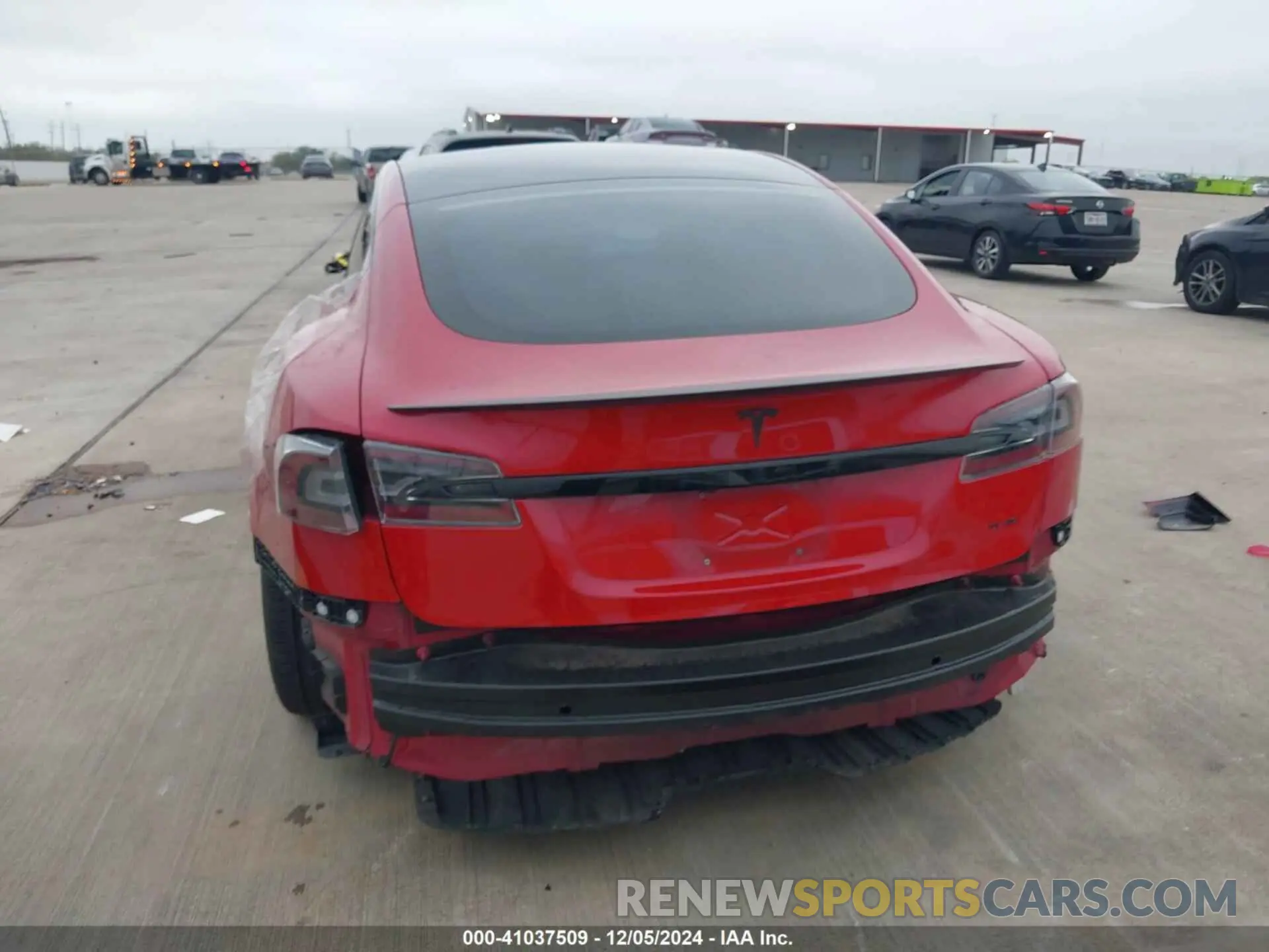 17 fotografías del automóvil dañado 5YJSA1E69MF438080 TESLA MODEL S 2021