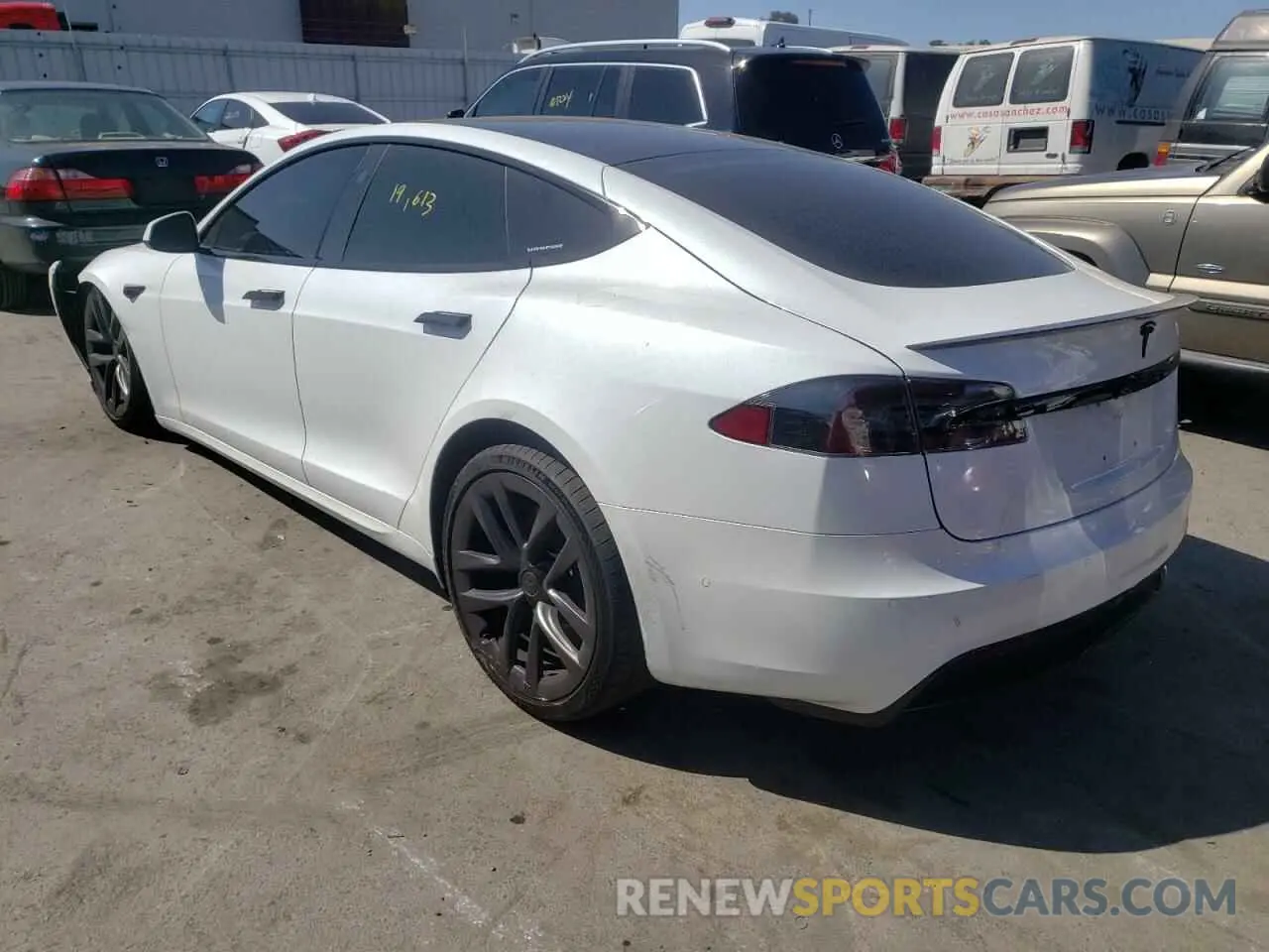 3 fotografías del automóvil dañado 5YJSA1E69MF446938 TESLA MODEL S 2021