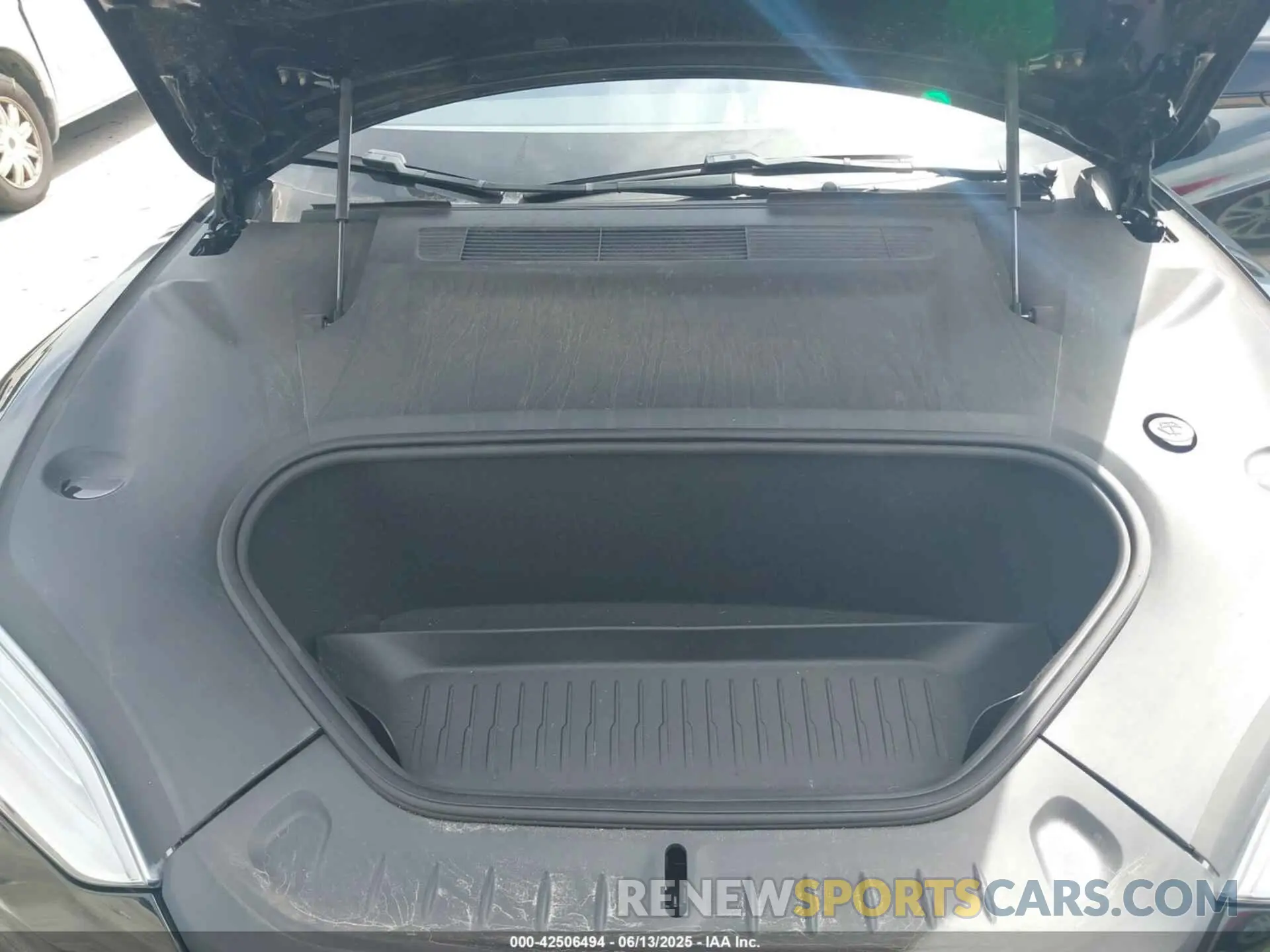 10 fotografías del automóvil dañado 5YJSA1E69MF454571 TESLA MODEL S 2021