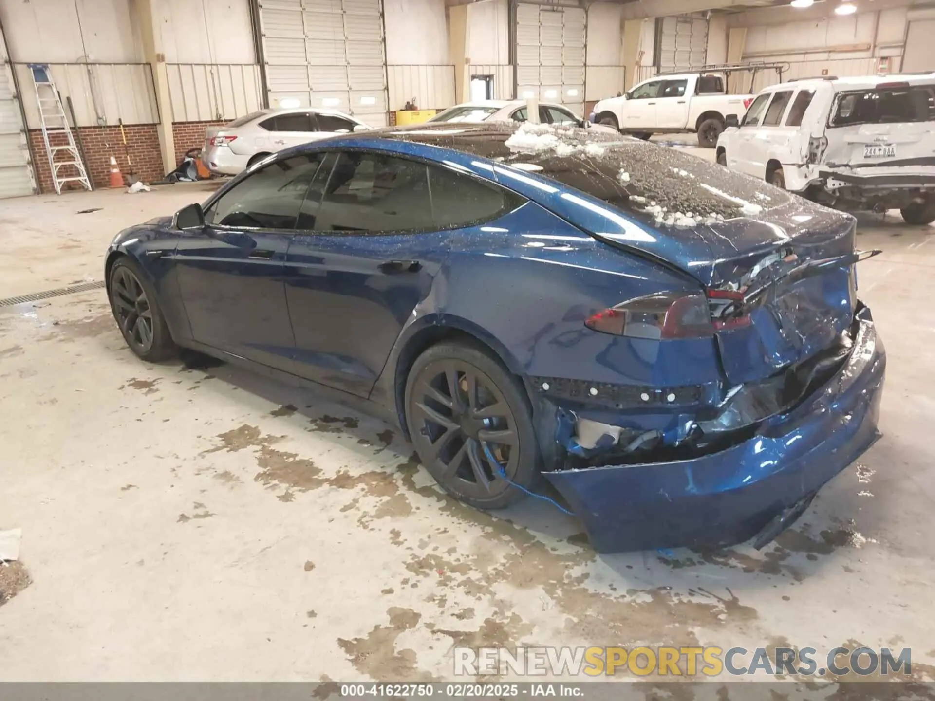 3 fotografías del automóvil dañado 5YJSA1E6XMF439884 TESLA MODEL S 2021