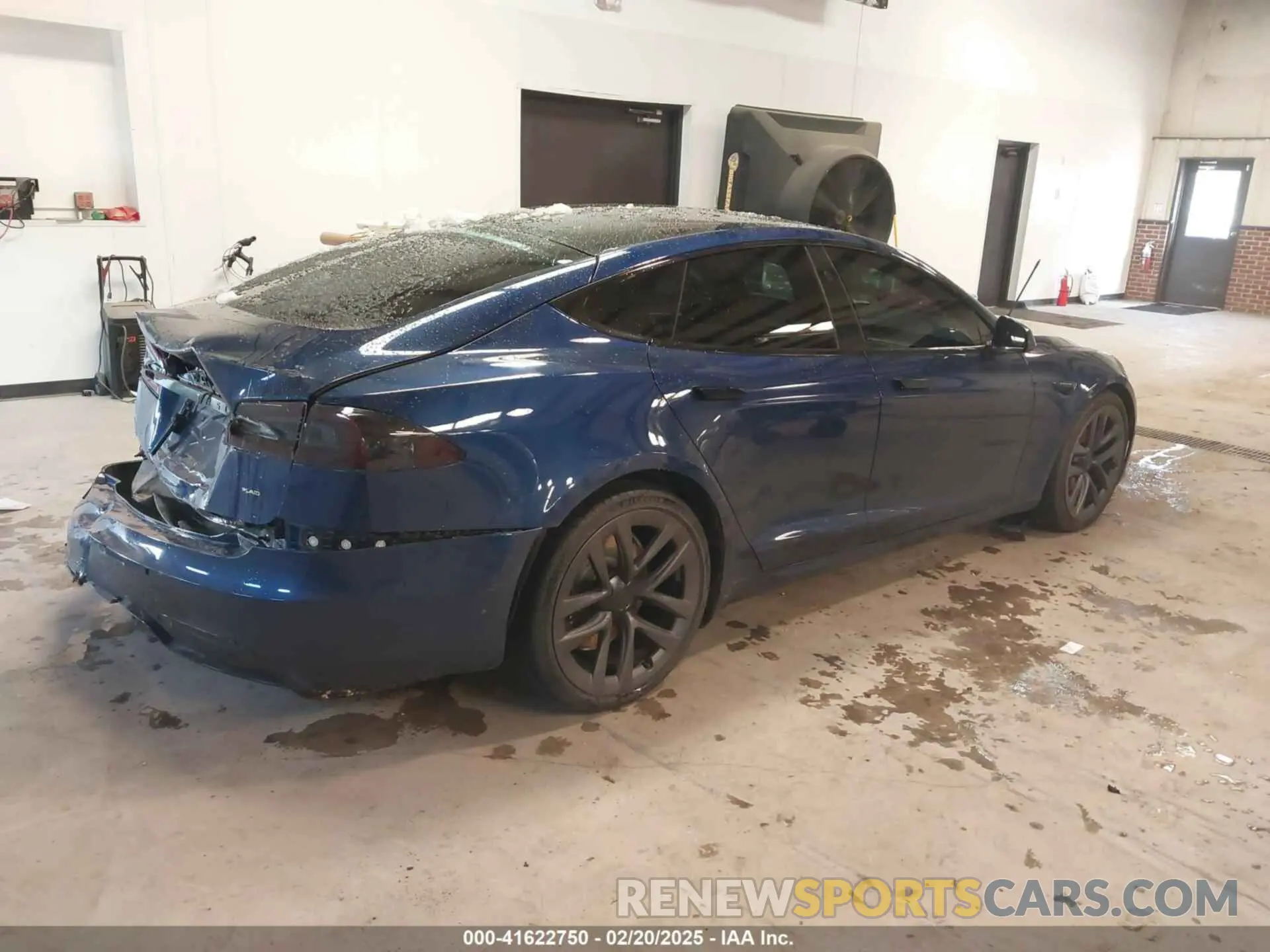 4 fotografías del automóvil dañado 5YJSA1E6XMF439884 TESLA MODEL S 2021